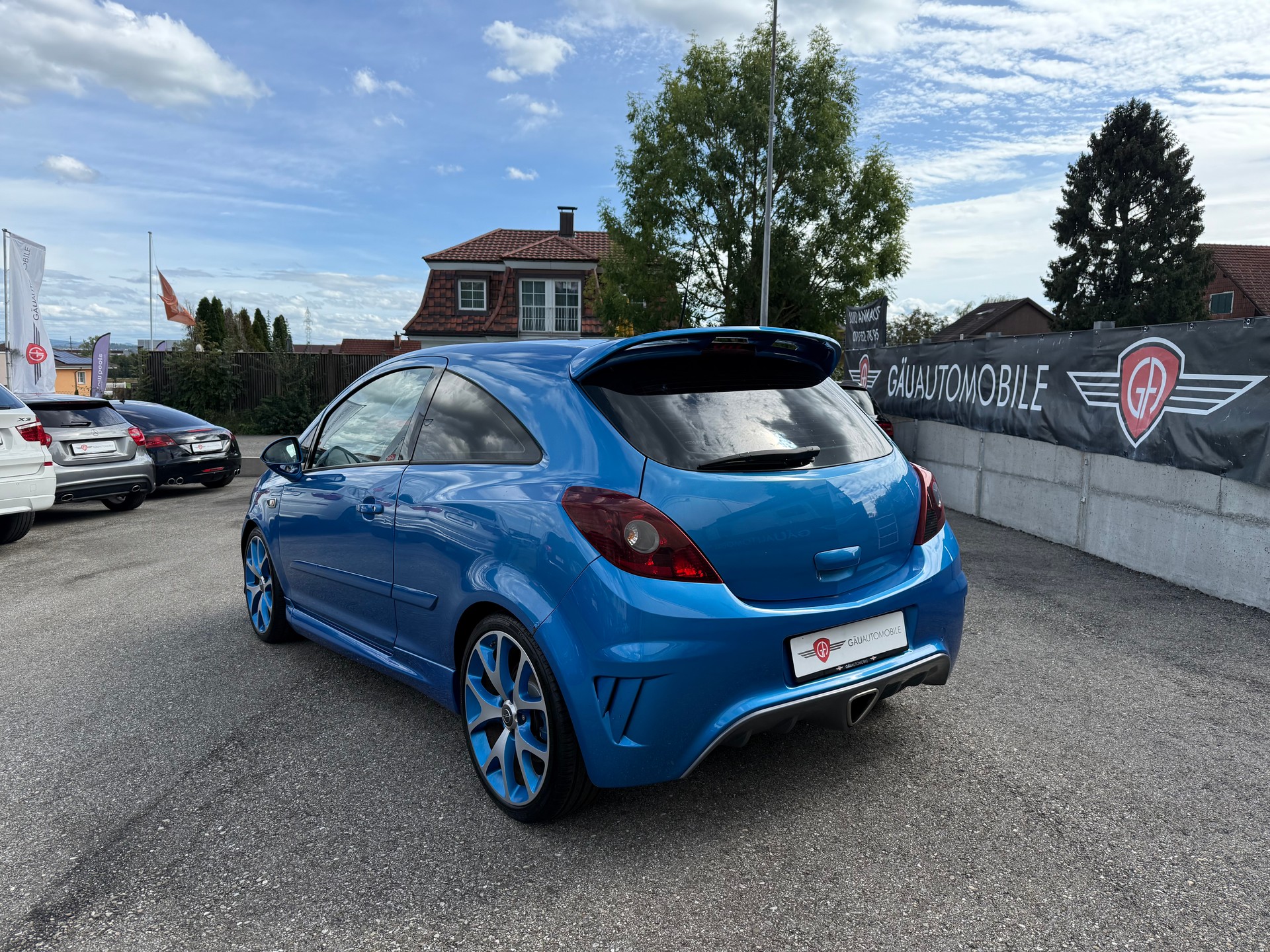 OPEL Corsa 1.6 Turbo OPC-image-2