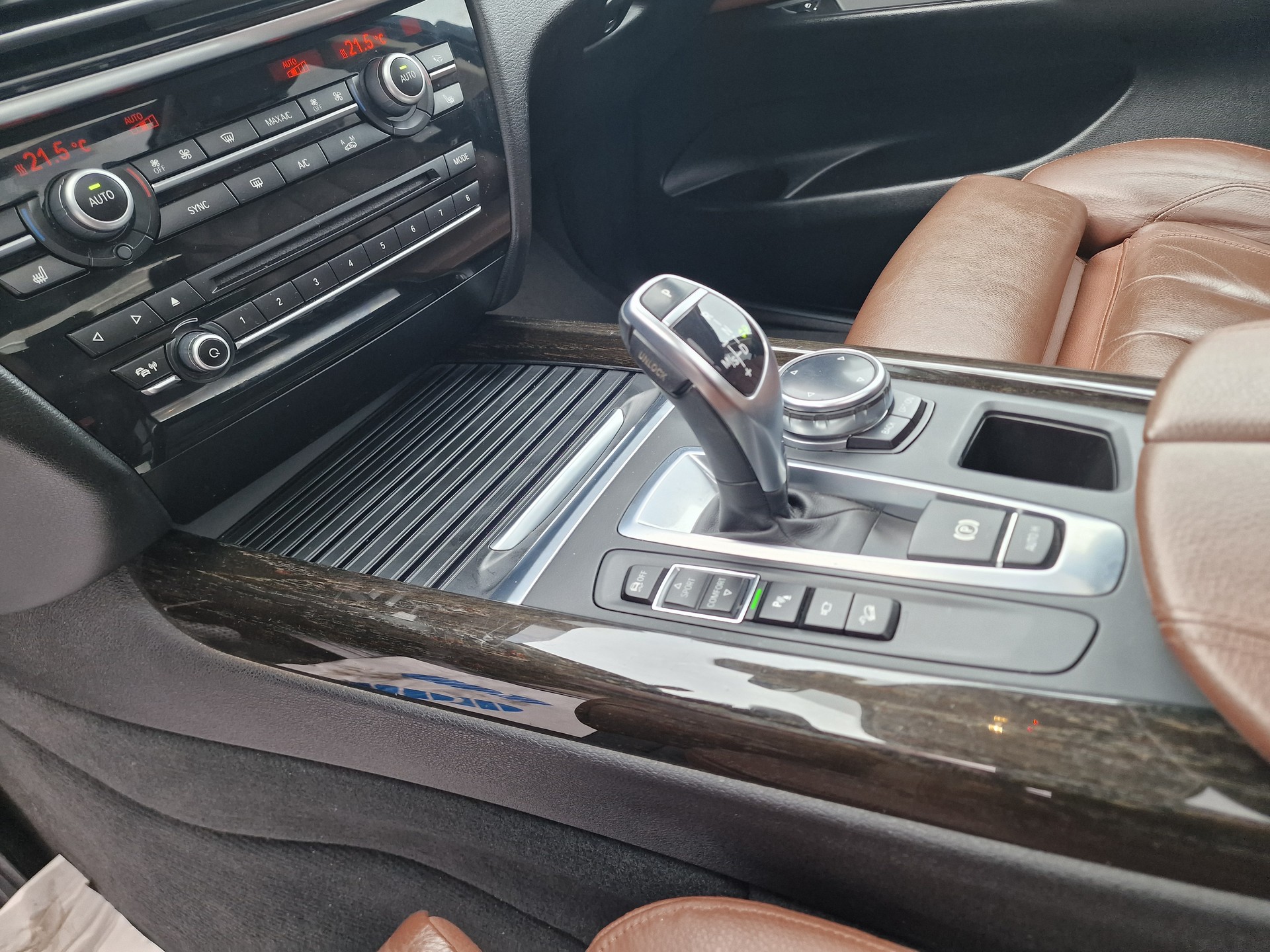 BMW X5 xDrive 30d Steptronic 12Mt Gara Anhängkupp MFK Neu 8x Alu-image-18