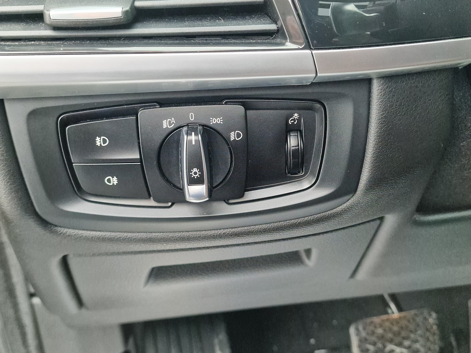 BMW X5 xDrive 30d Steptronic 12Mt Gara Anhängkupp MFK Neu 8x Alu-image-24