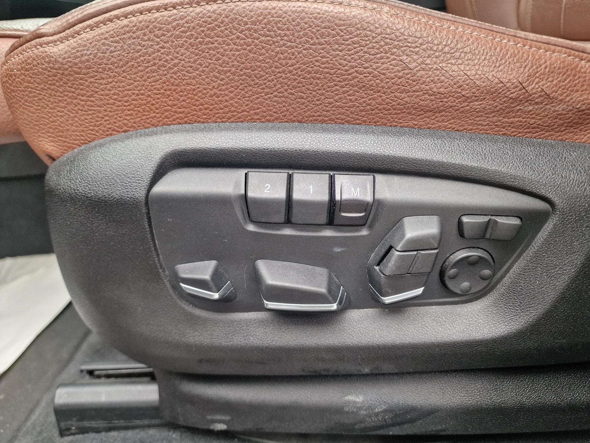 BMW X5 xDrive 30d Steptronic 12Mt Gara Anhängkupp MFK Neu 8x Alu-image-11
