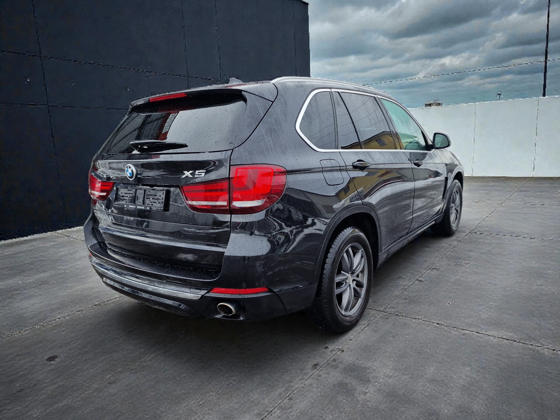 BMW X5 xDrive 30d Steptronic 12Mt Gara Anhängkupp MFK Neu 8x Alu-image-6