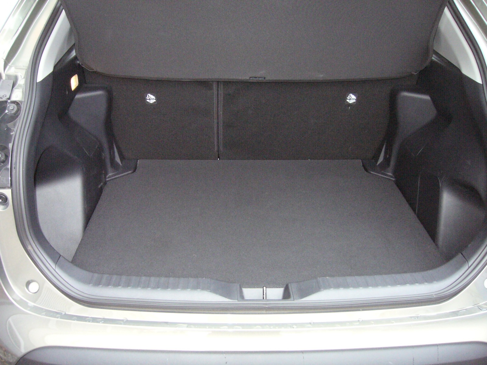 TOYOTA Yaris Cross 1.5 Comfort e-CVT AWDi Voll-Hybrid 4x4-image-8