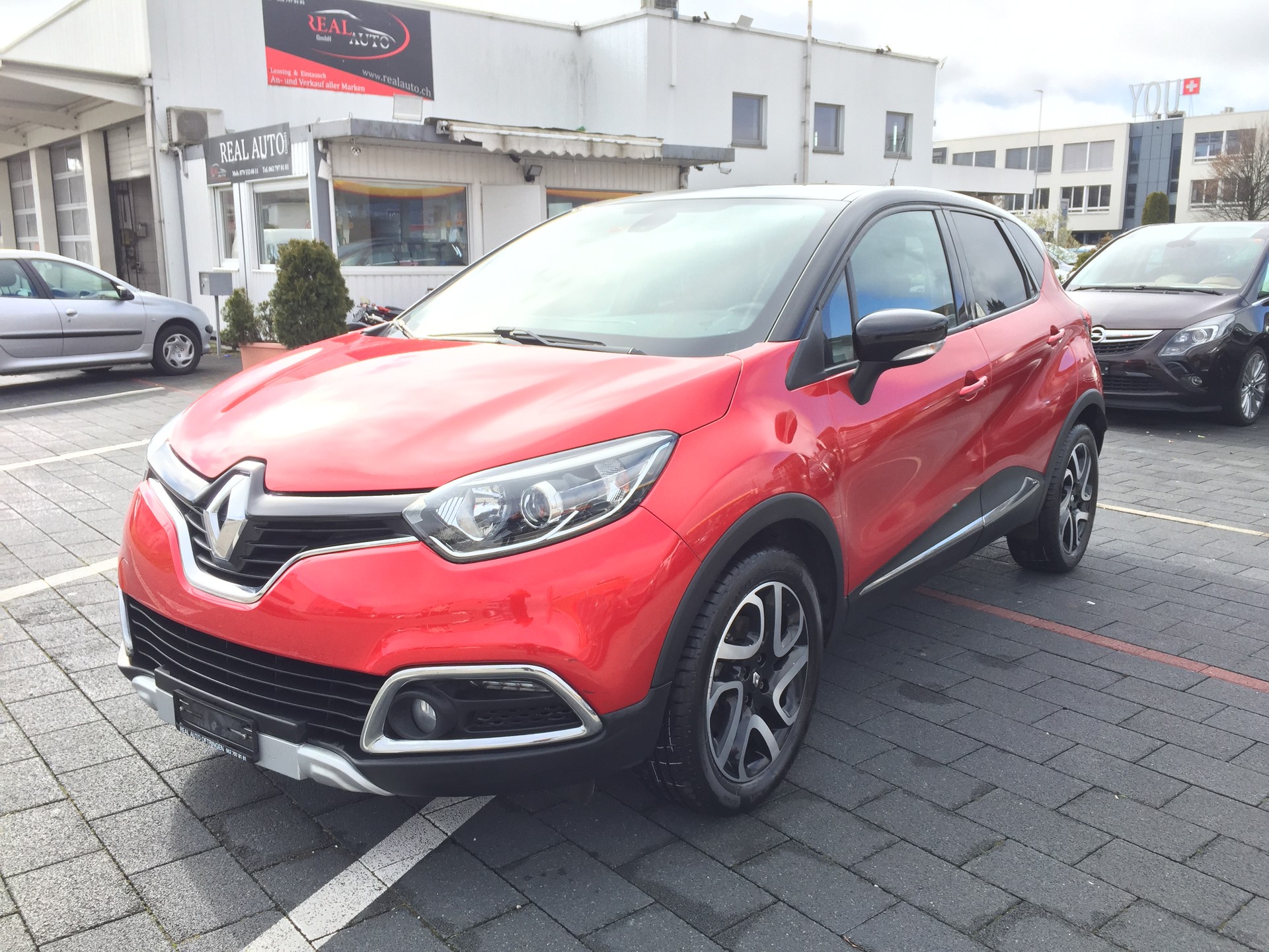 RENAULT Captur 1.2 T 16V Dynamique EDC-image-1