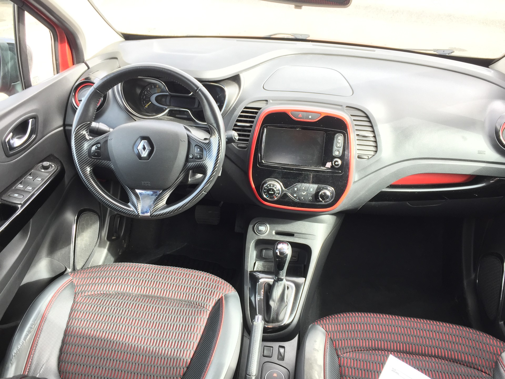 RENAULT Captur 1.2 T 16V Dynamique EDC-image-8