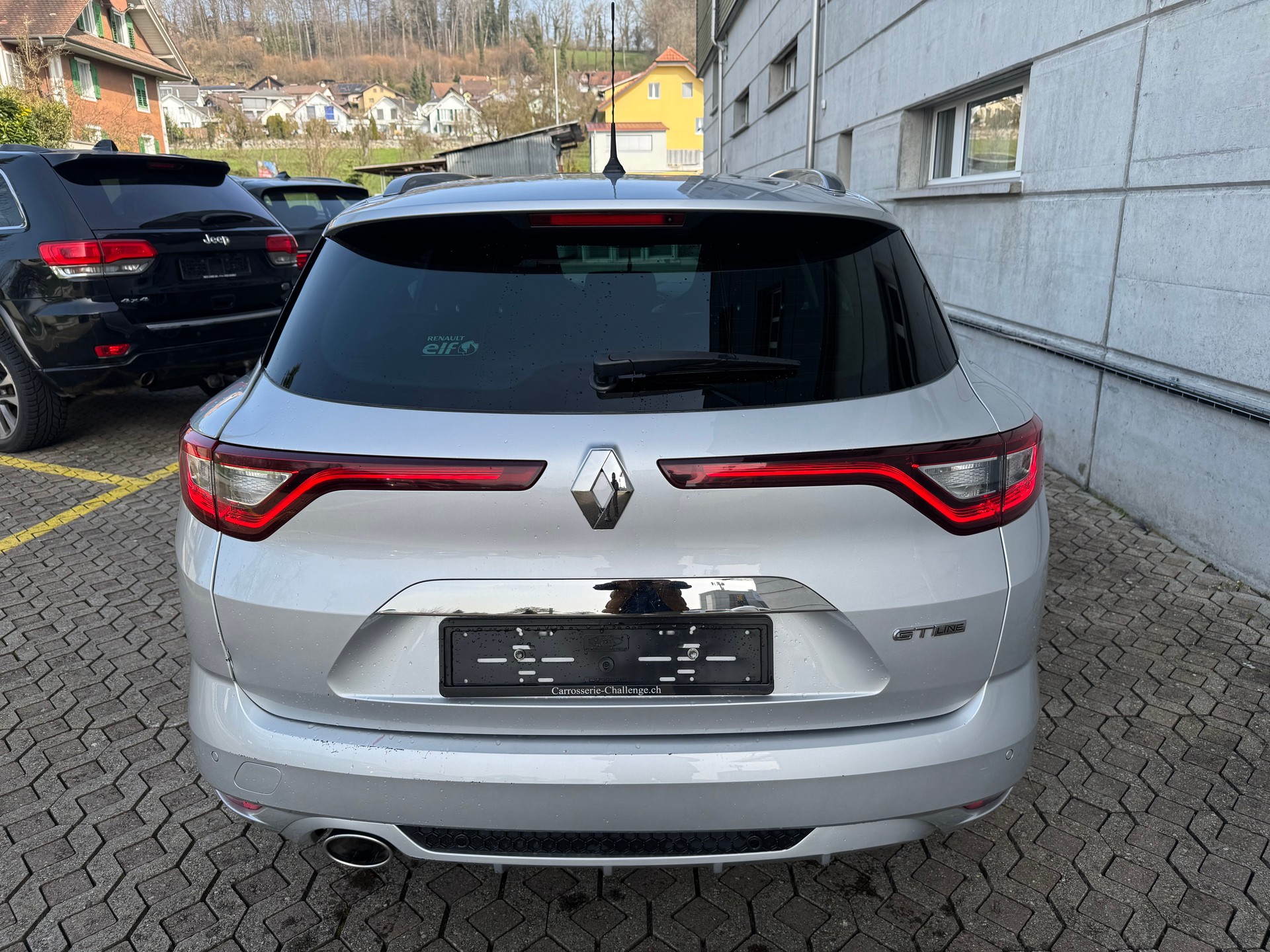 RENAULT MEGANE GT - Line-showroom-element-3