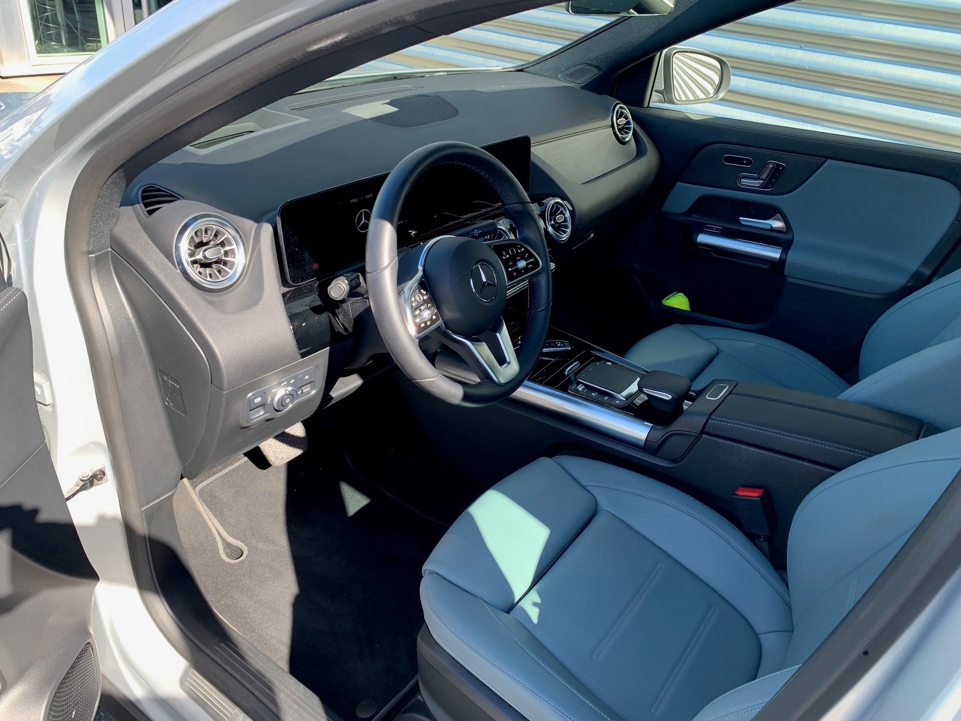 MERCEDES-BENZ GLA 250 e 8G-DCT-image-7