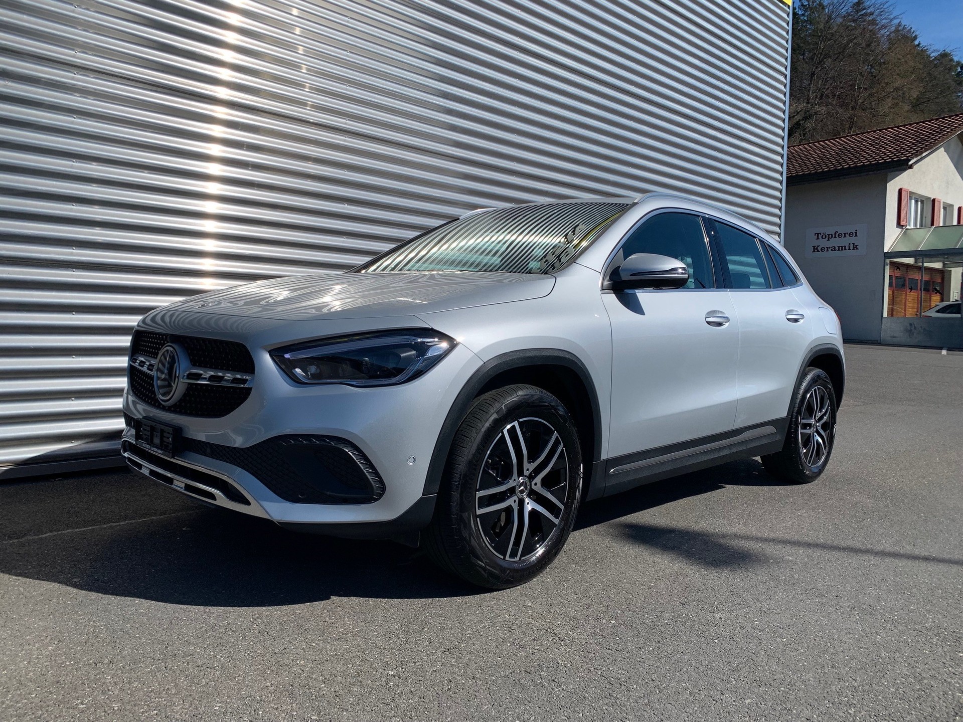 MERCEDES-BENZ GLA 250 e 8G-DCT