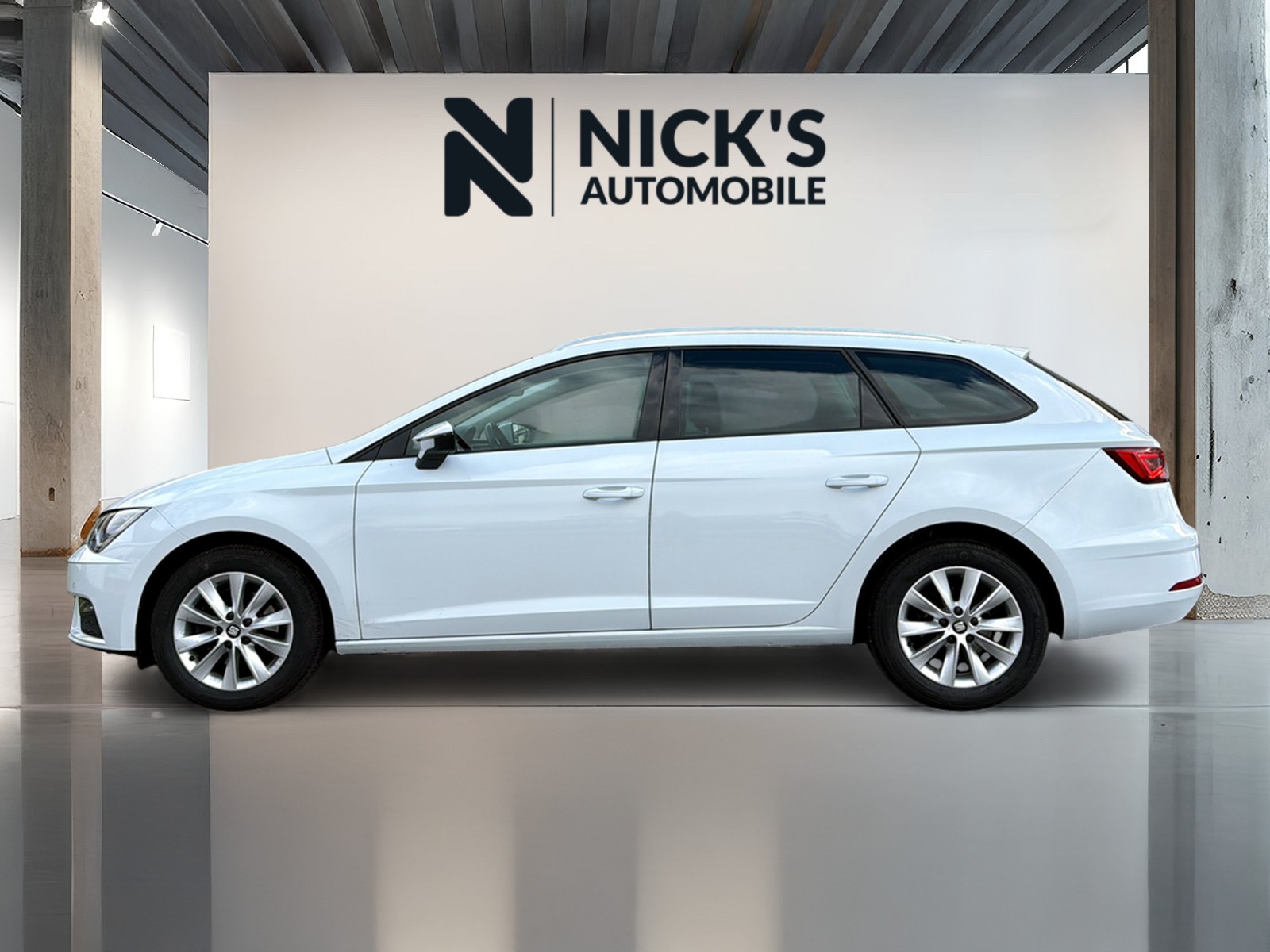 SEAT Leon ST 2.0 TDI CR Style DSG-showroom-element-2