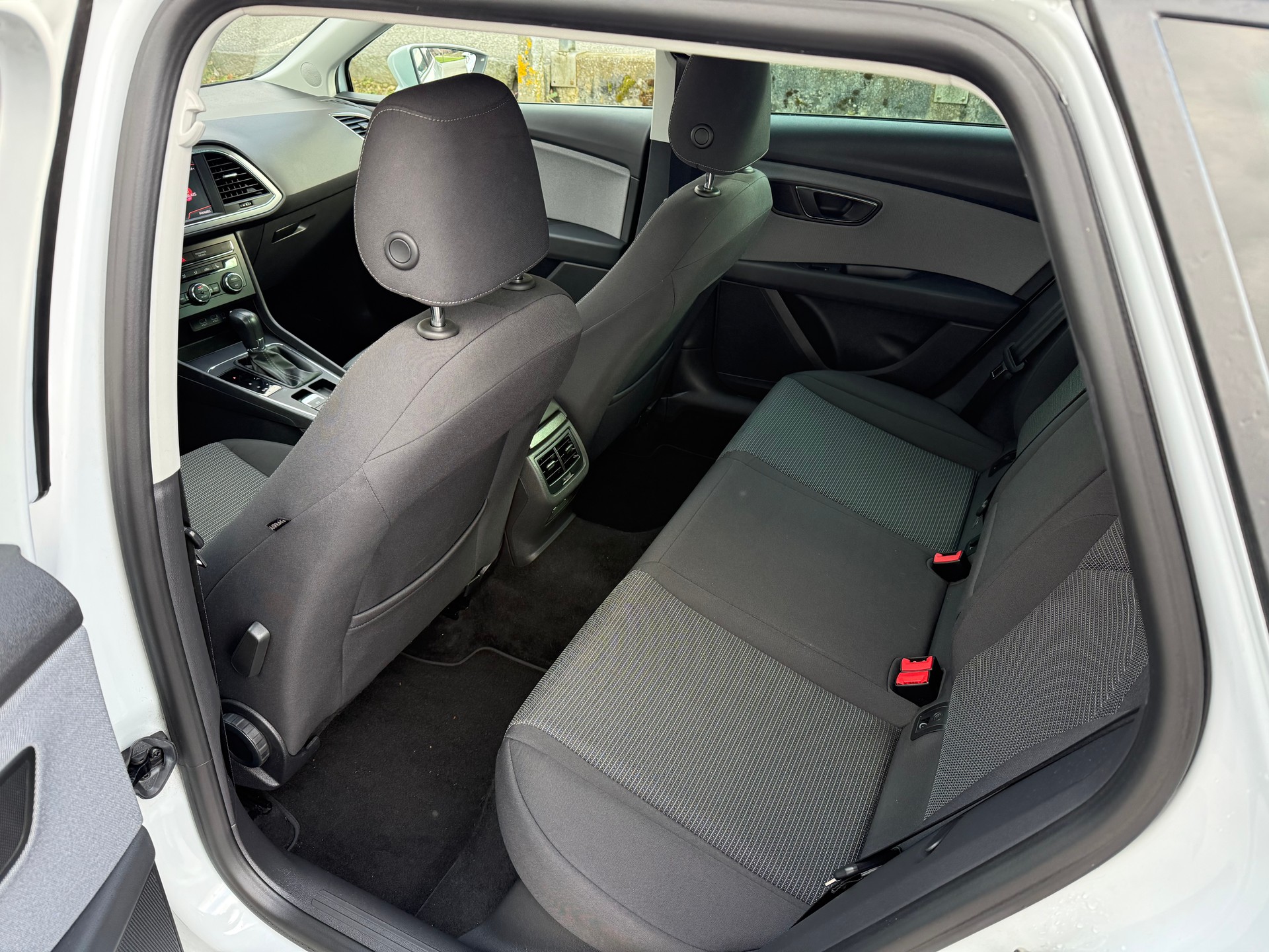 SEAT Leon ST 2.0 TDI CR Style DSG-image-10