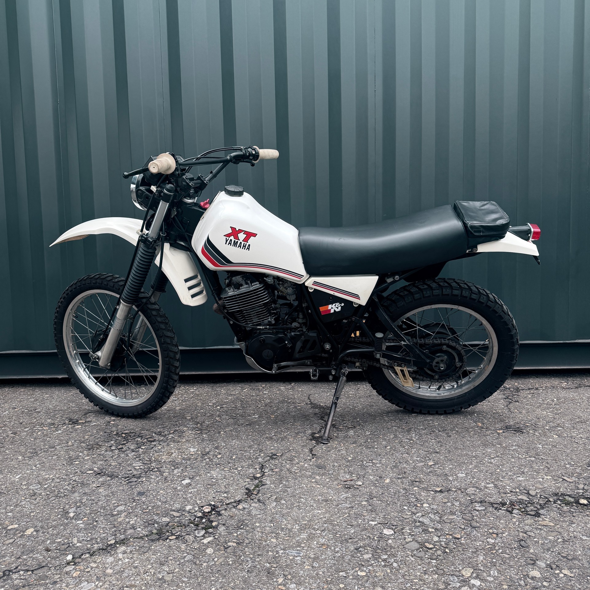 YAMAHA XT 550-image-1