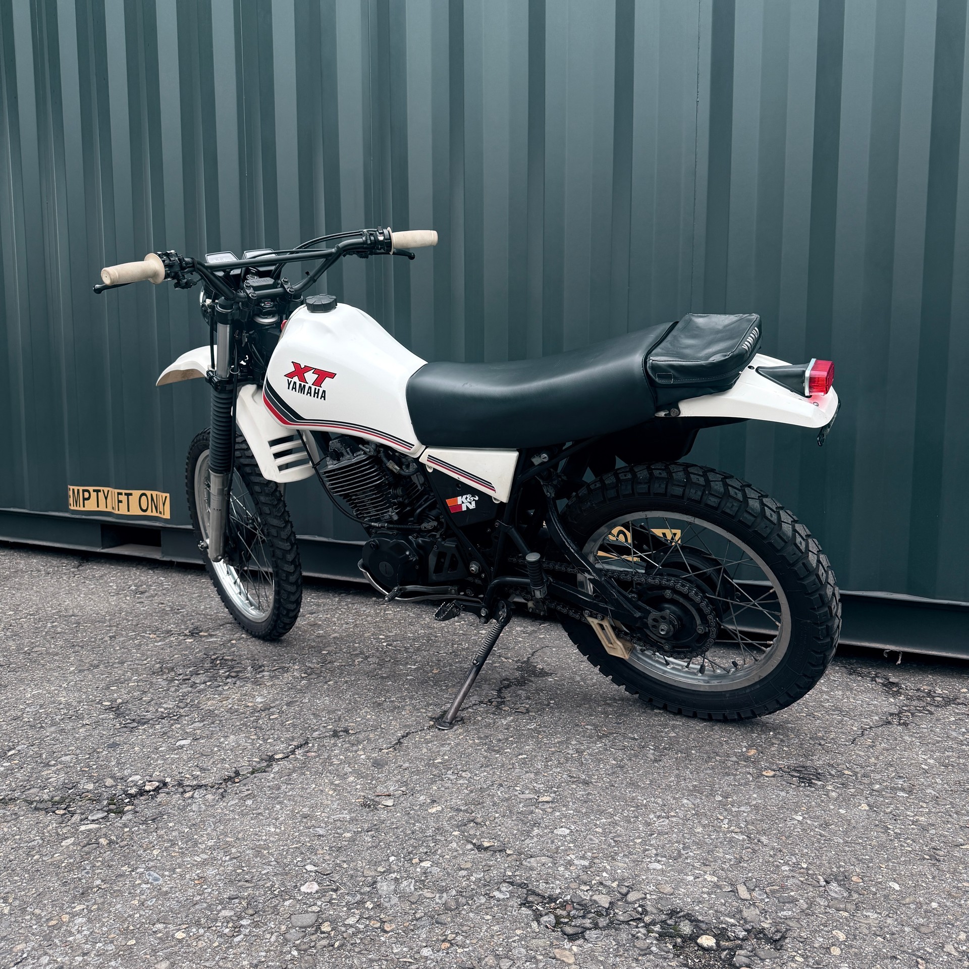 YAMAHA XT 550-image-3