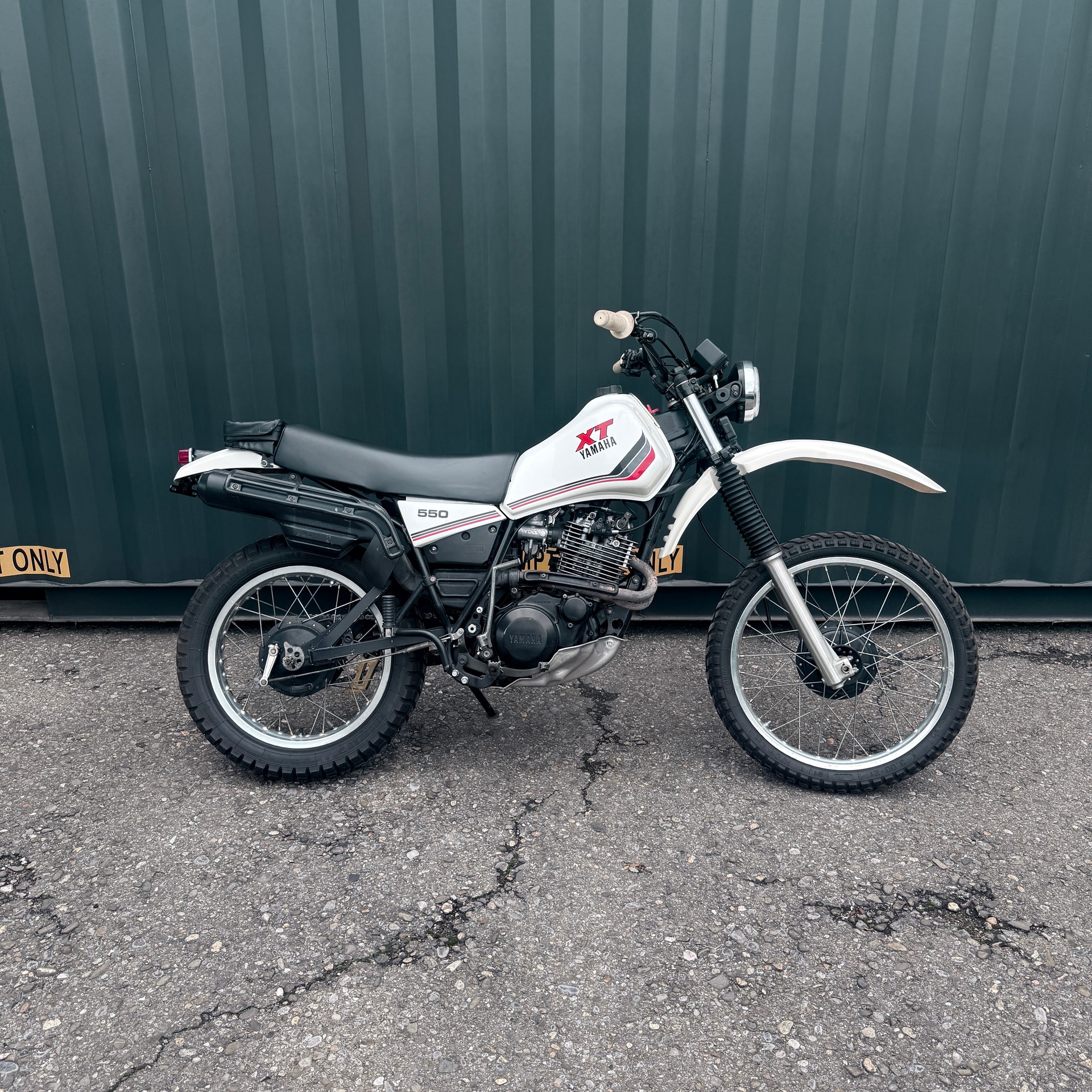 YAMAHA XT 550-image-0