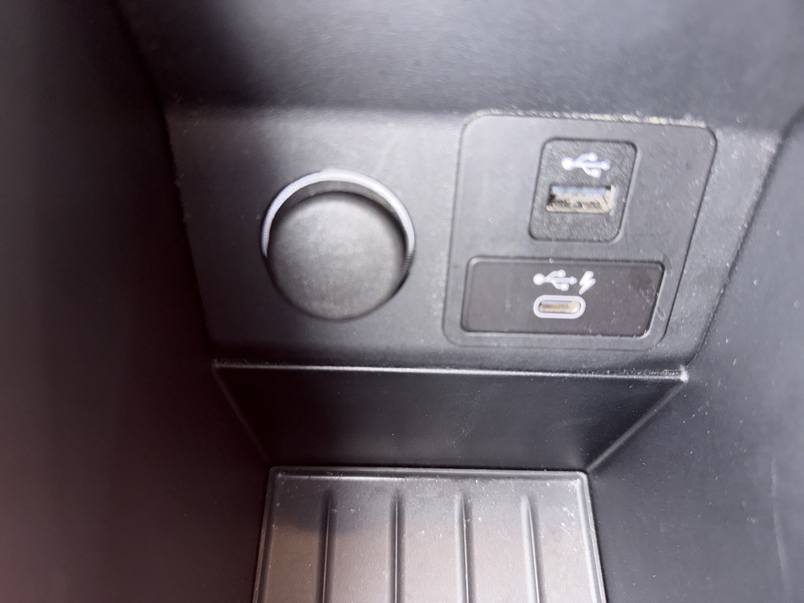 BMW i3 (120Ah)-image-21
