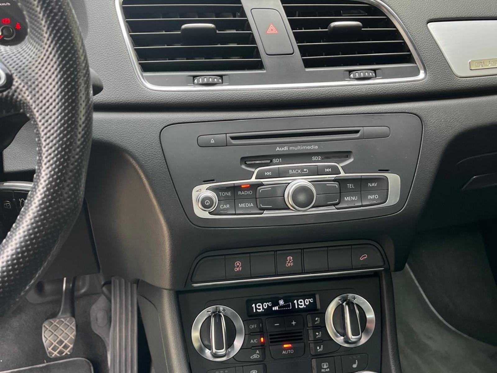 AUDI Q3 2.0 TFSI quattro-image-5