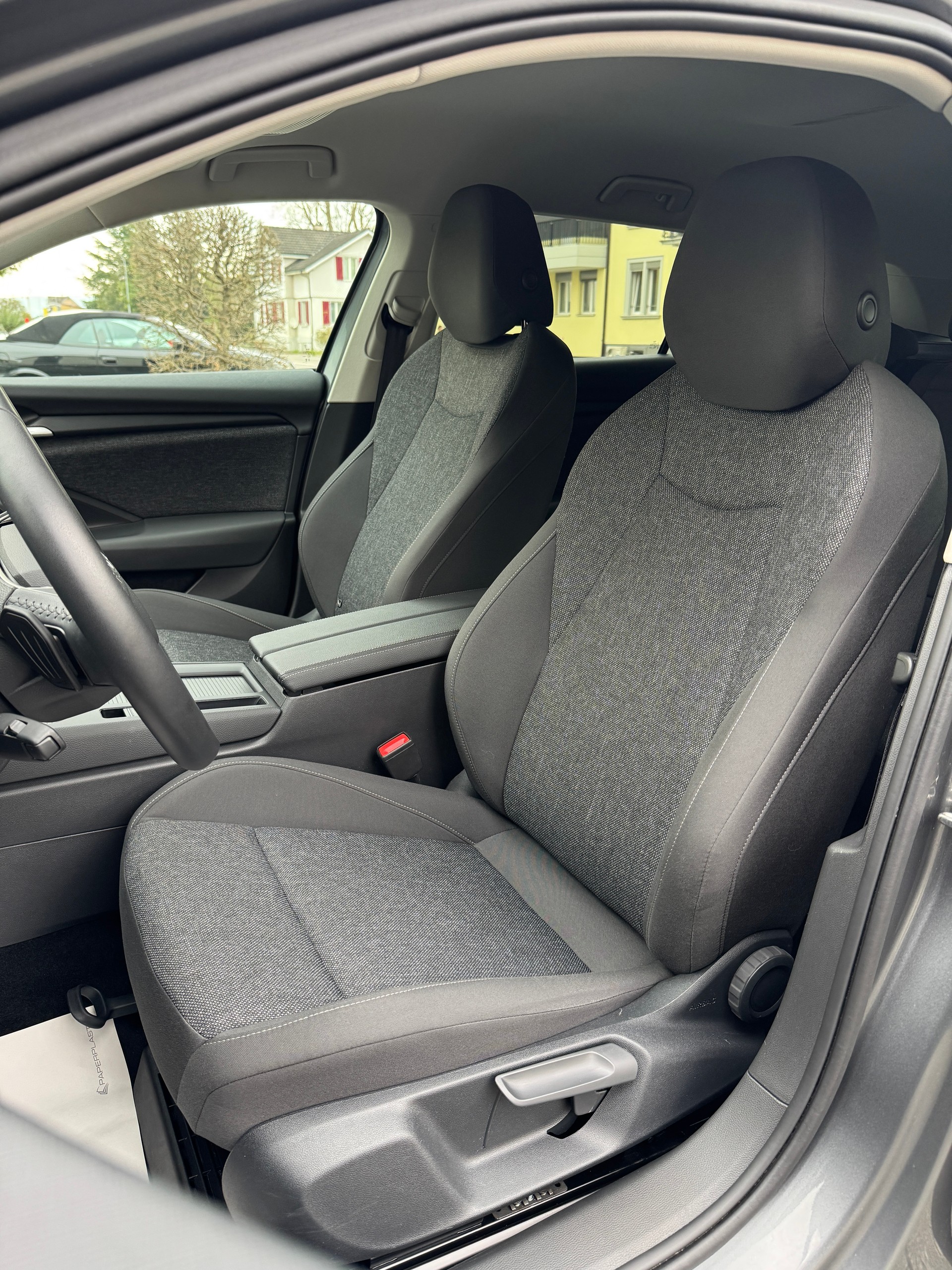 SKODA Superb Combi 1.5 eTSI Selection DSG *Werksgarantie*-image-17