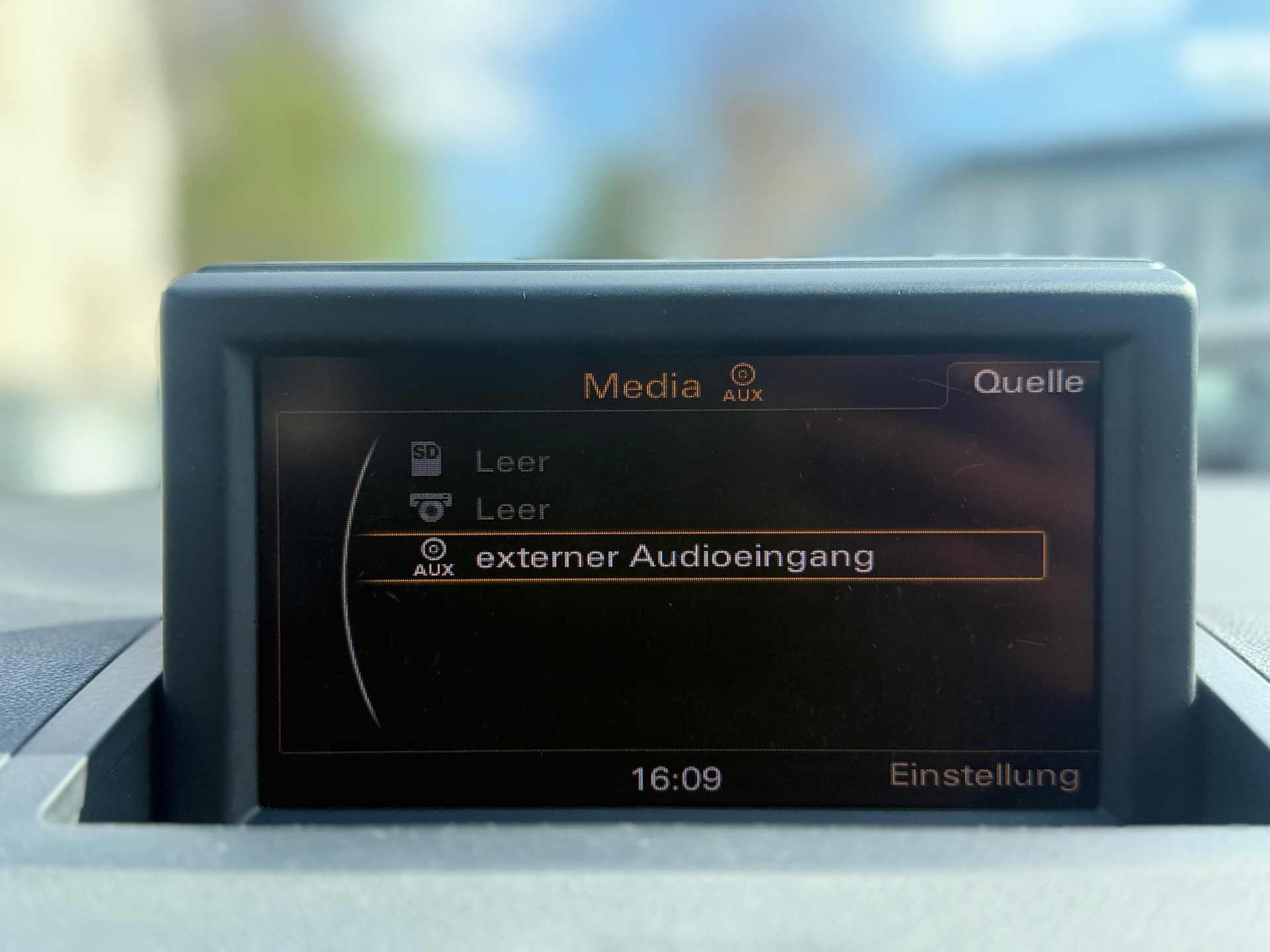 AUDI A1 1.4 TFSI Attraction-image-8
