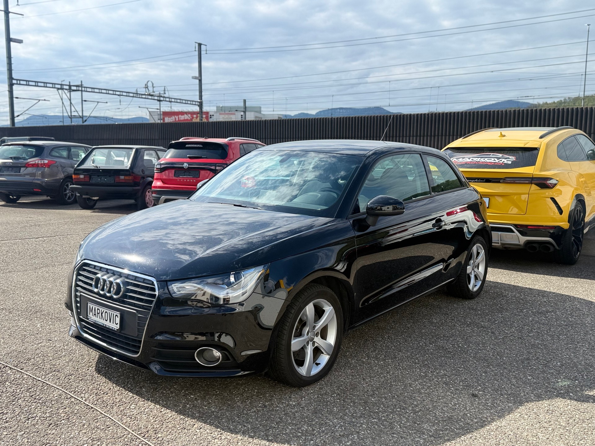 AUDI A1 1.4 TFSI Attraction-image-1