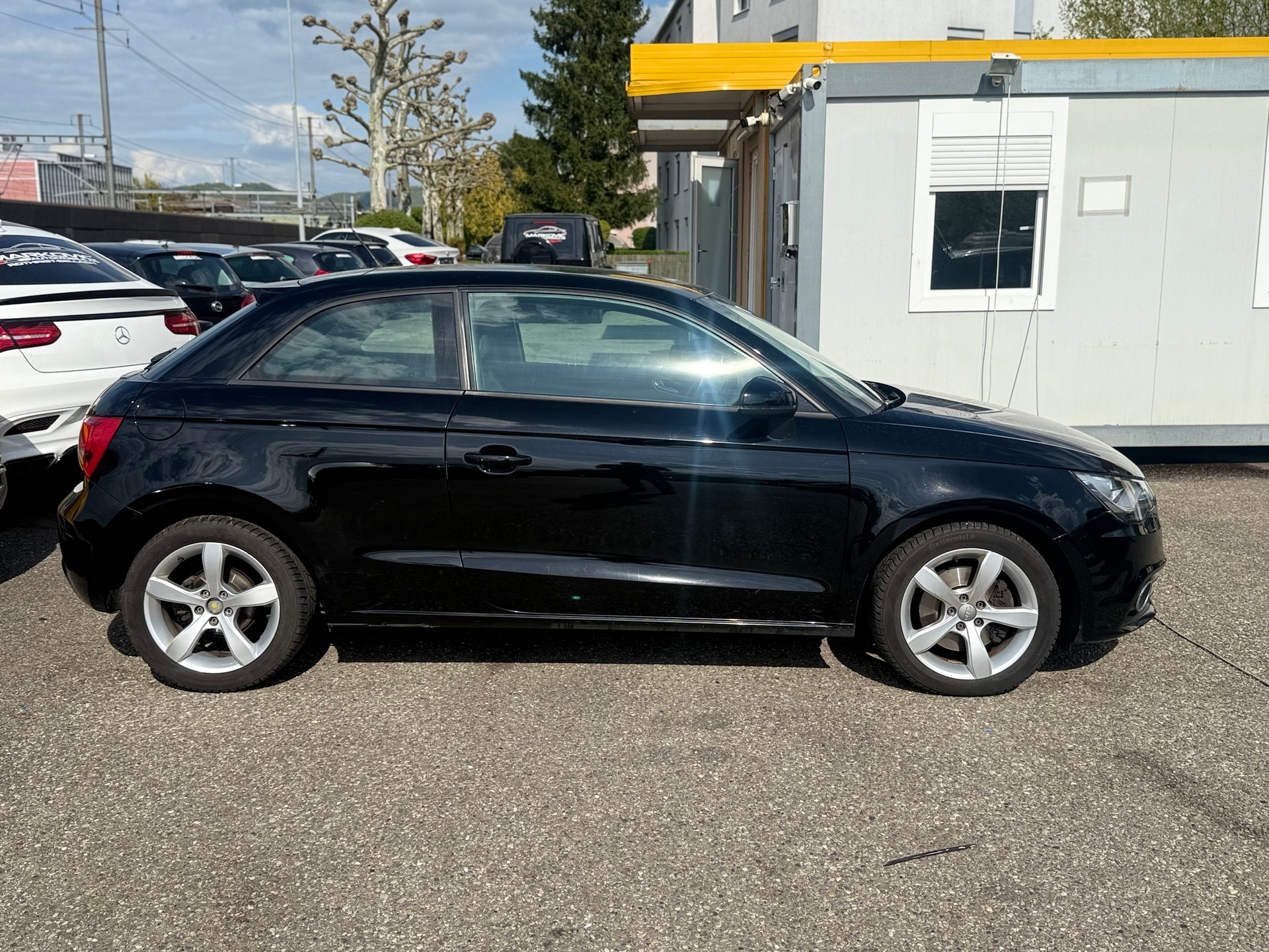 AUDI A1 1.4 TFSI Attraction-image-3