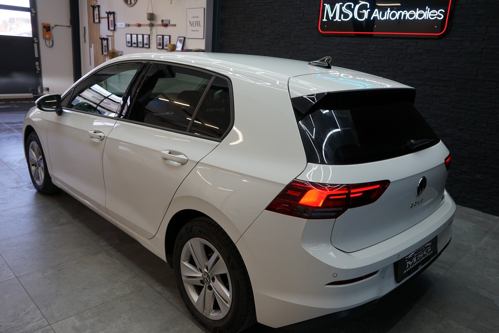 VW Golf 1.5 e TSI ACT Life DSG-showroom-element-2