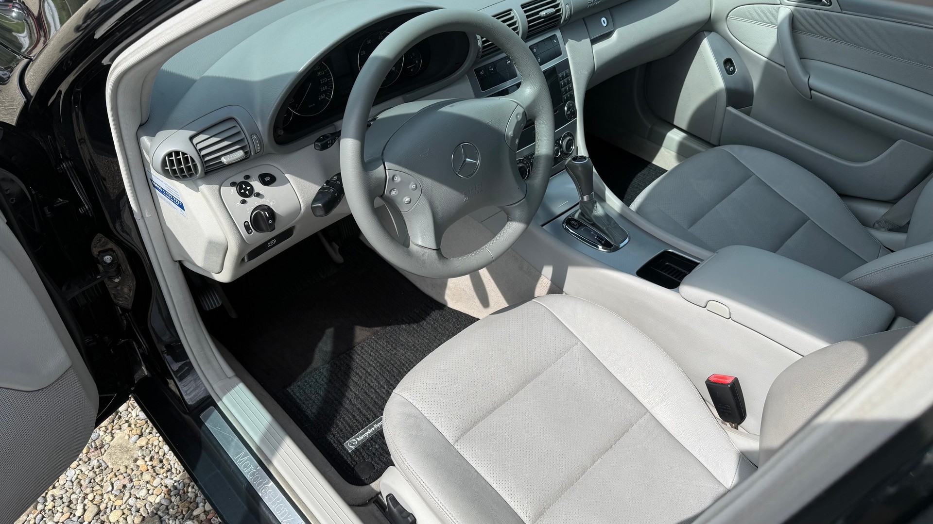MERCEDES-BENZ C 280 Avantgarde-showroom-element-1