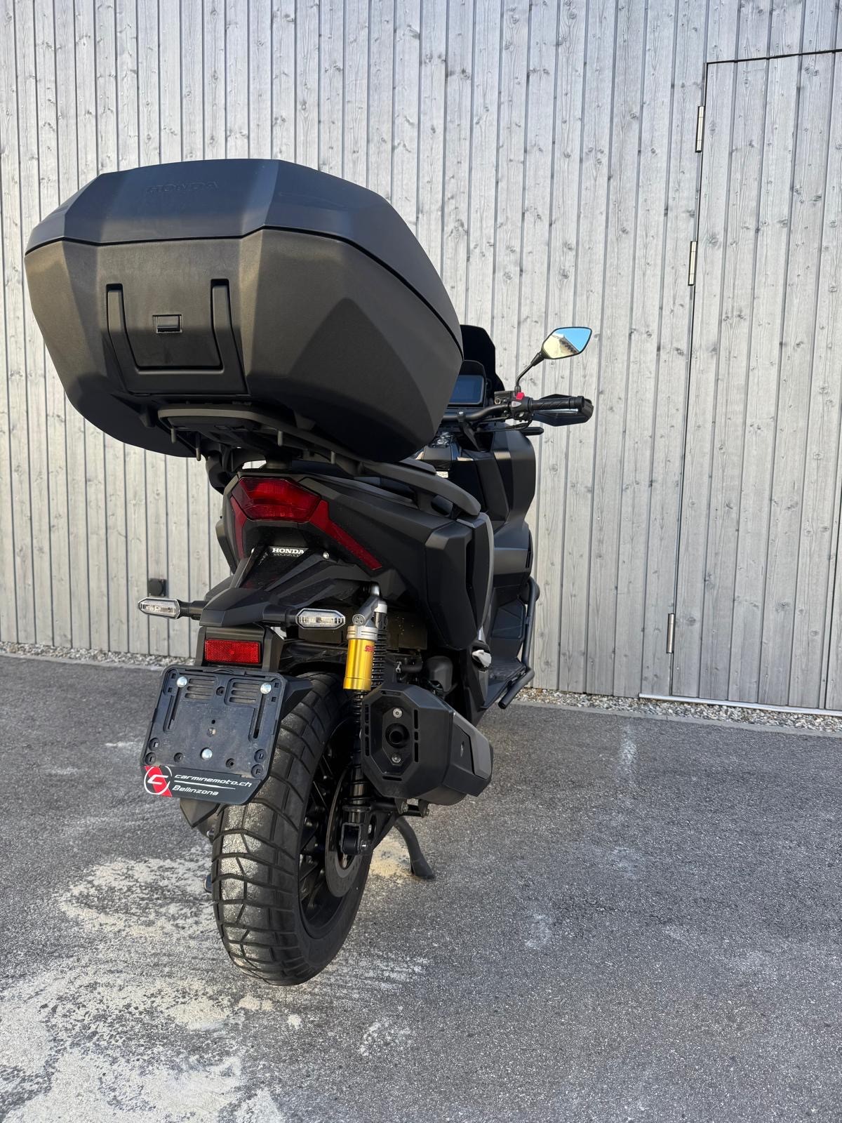 HONDA ADV 350-showroom-element-3