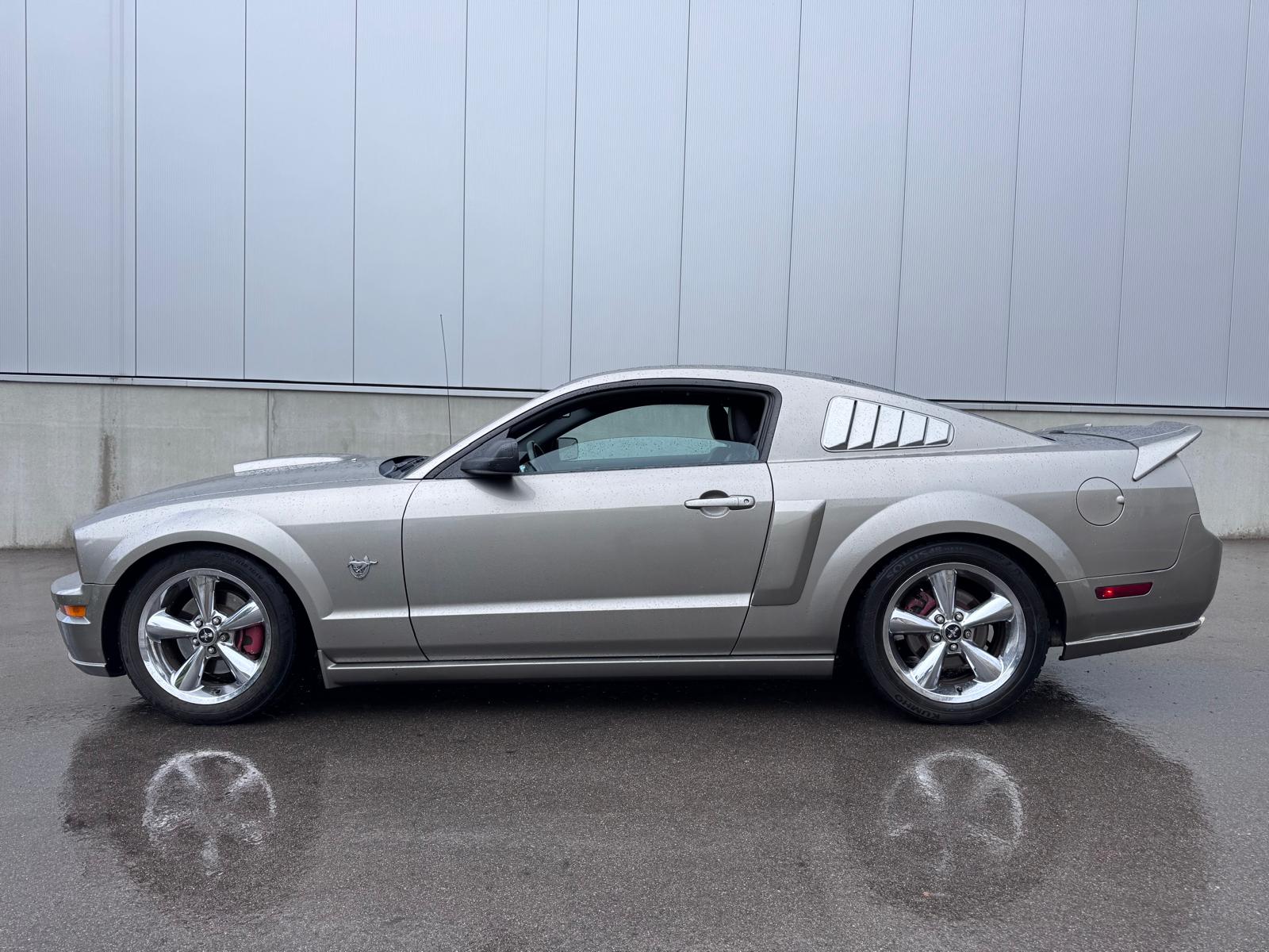 FORD Mustang 4.6 GT