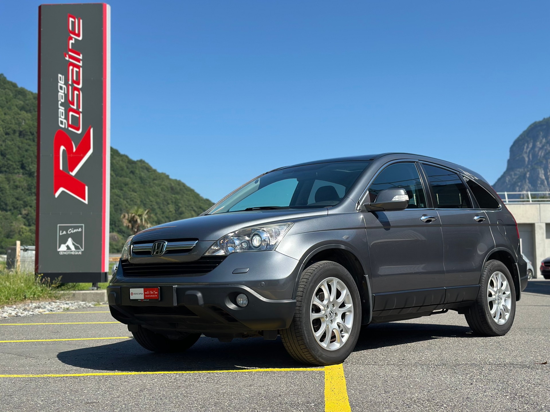 HONDA CR-V 2.0 4WD Executive-showroom-element-1