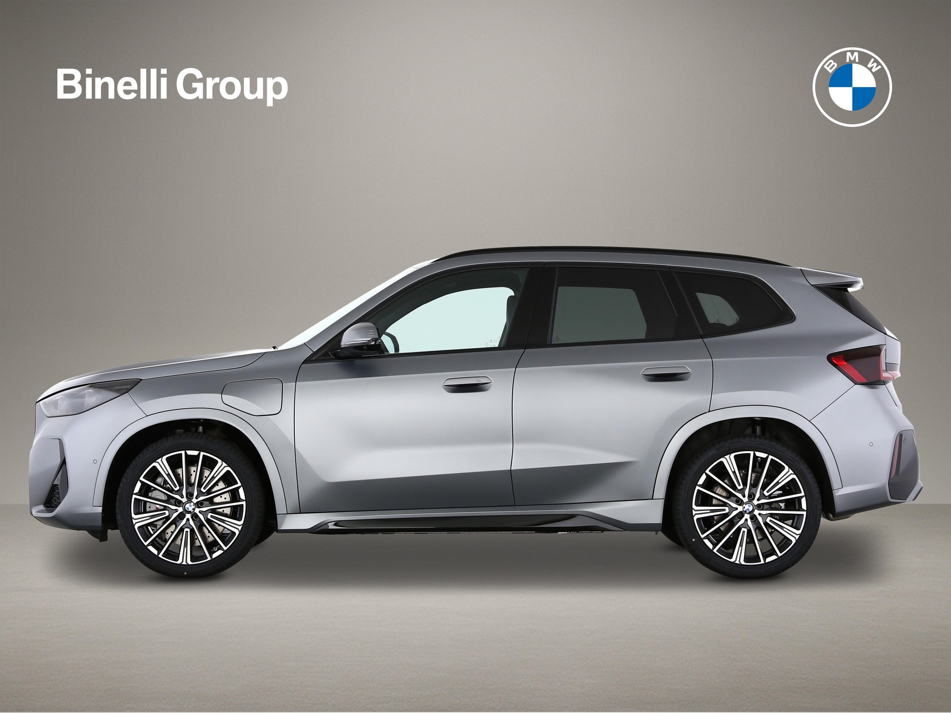 BMW X1 30e xDrive-showroom-element-2