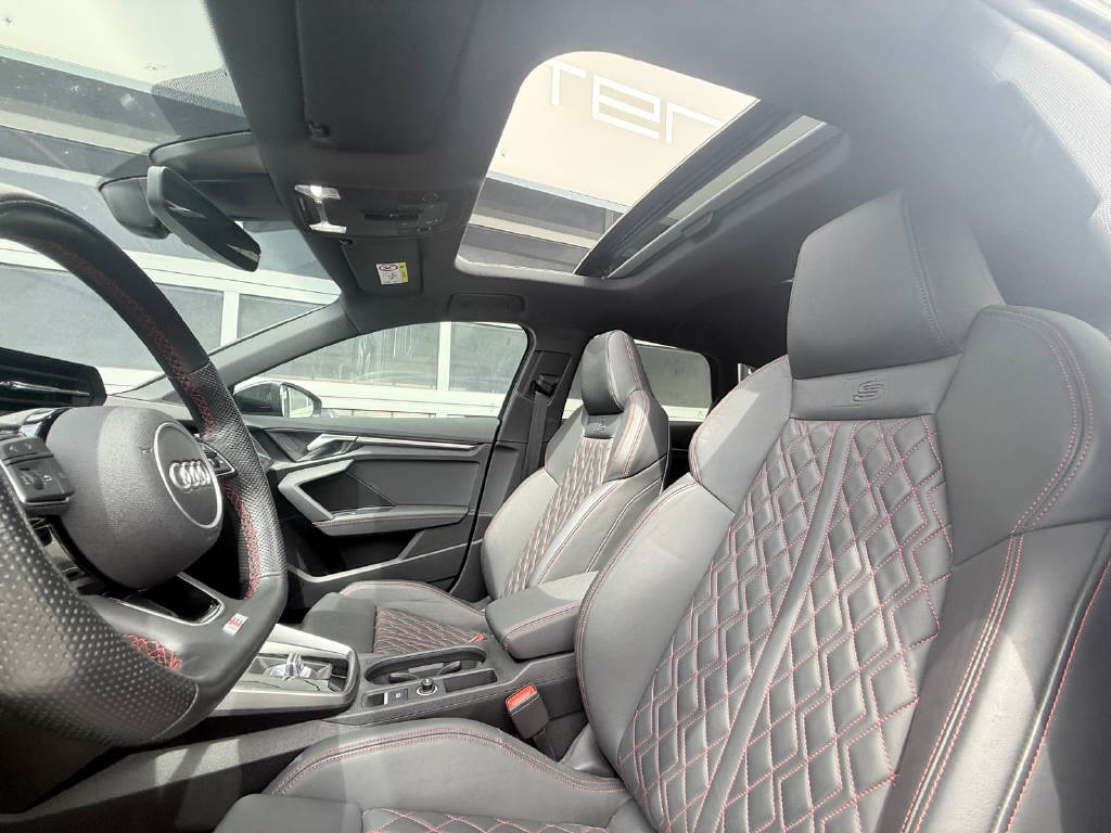 AUDI S3 Sportback 2.0 TFSI quattro S-Tronic - CH-image-6