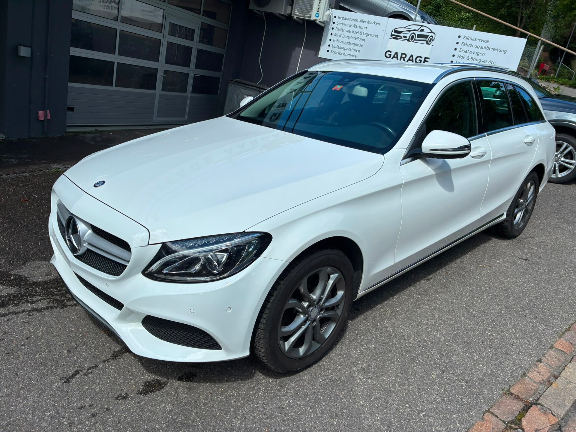 MERCEDES-BENZ C 200 4Matic 7G-Tronic-image-9