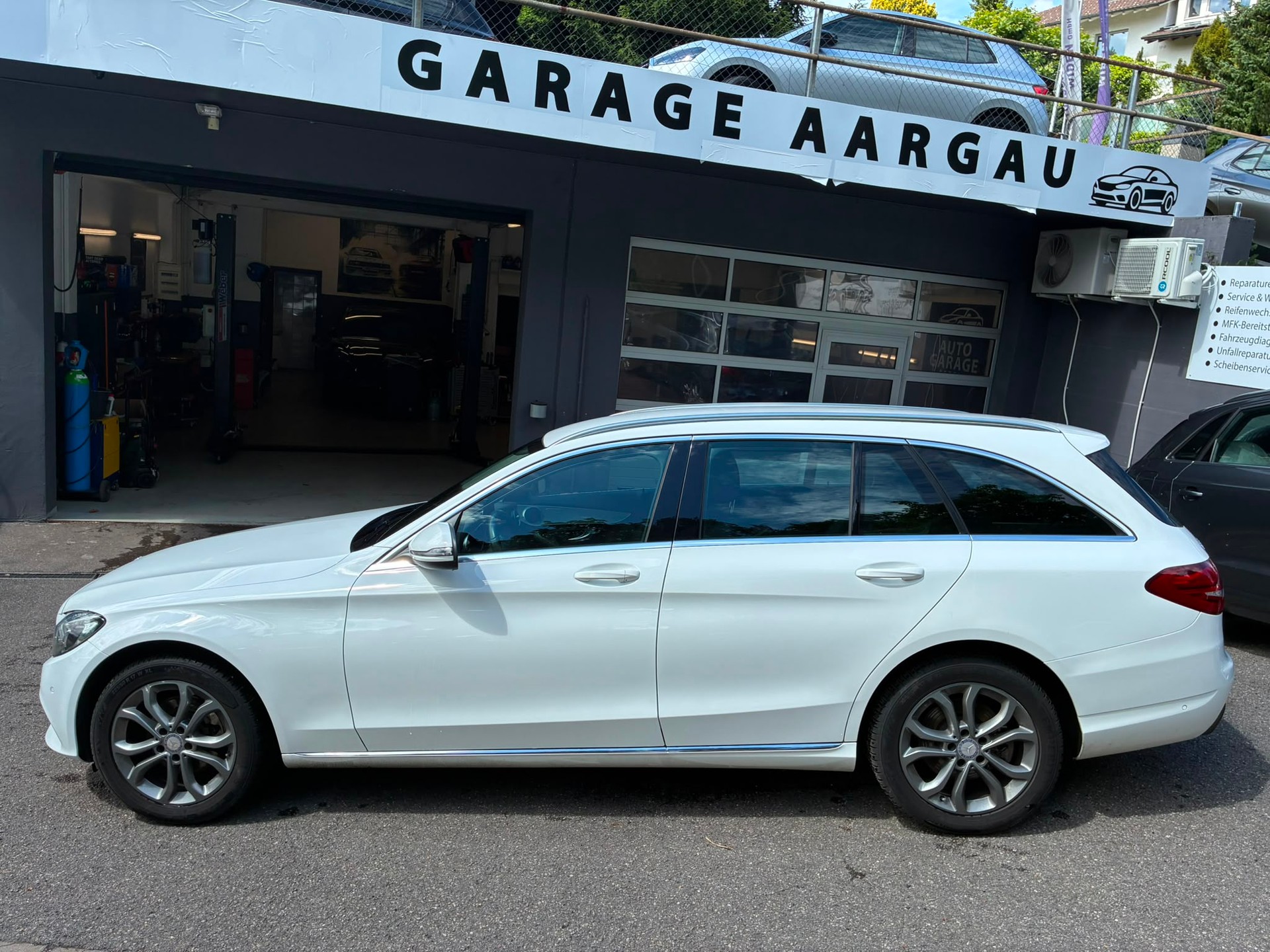 MERCEDES-BENZ C 200 4Matic 7G-Tronic-image-8