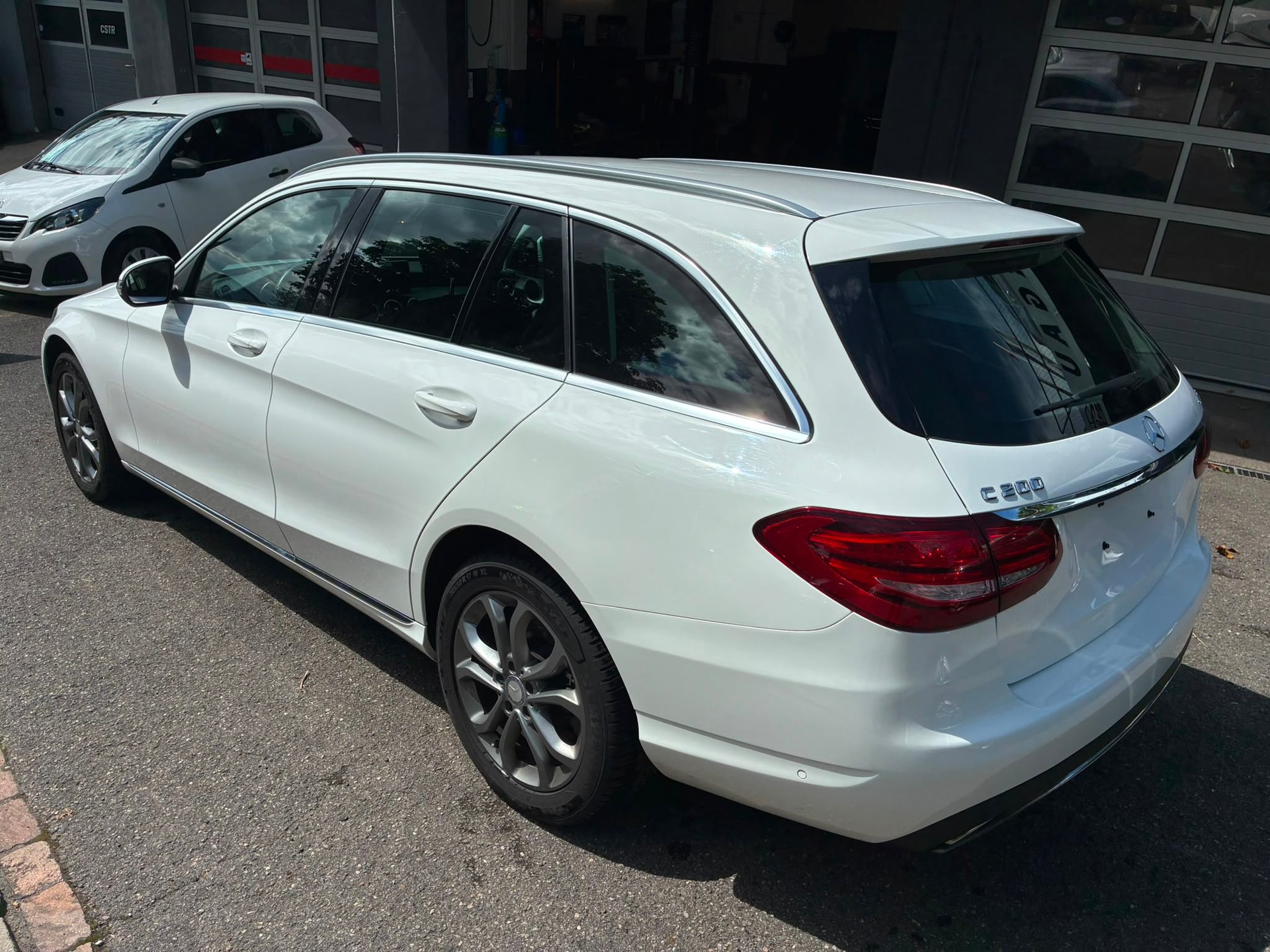 MERCEDES-BENZ C 200 4Matic 7G-Tronic-image-7