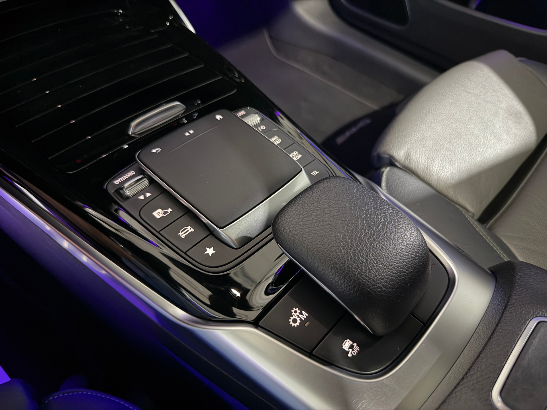 MERCEDES-BENZ CLA 45 S AMG 4Matic+ 8G-DCT - MAGNO GREYMATT-image-11