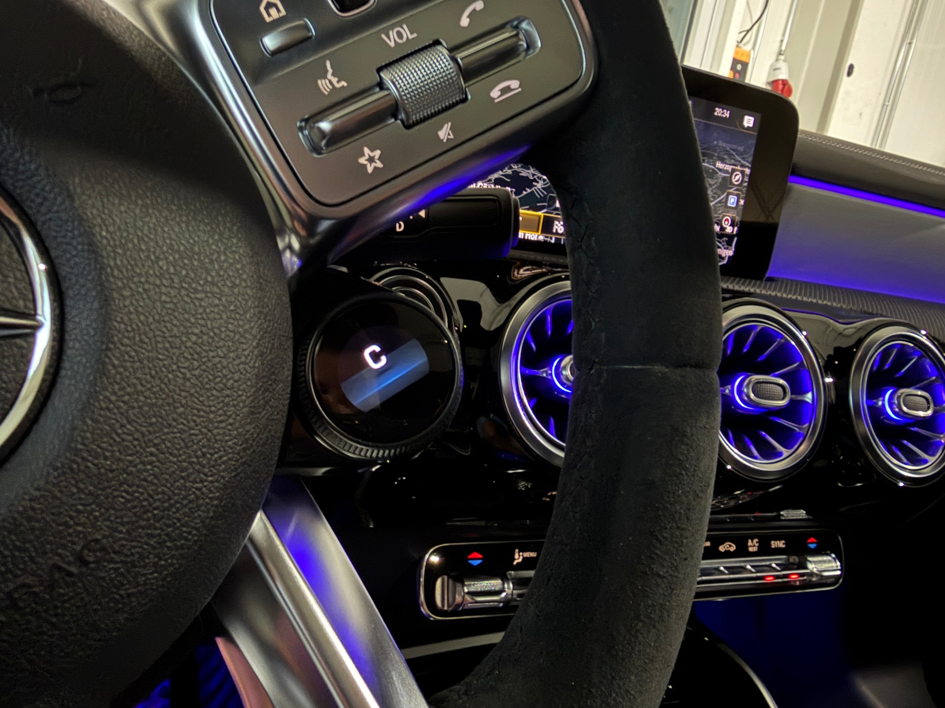 MERCEDES-BENZ CLA 45 S AMG 4Matic+ 8G-DCT - MAGNO GREYMATT-image-14