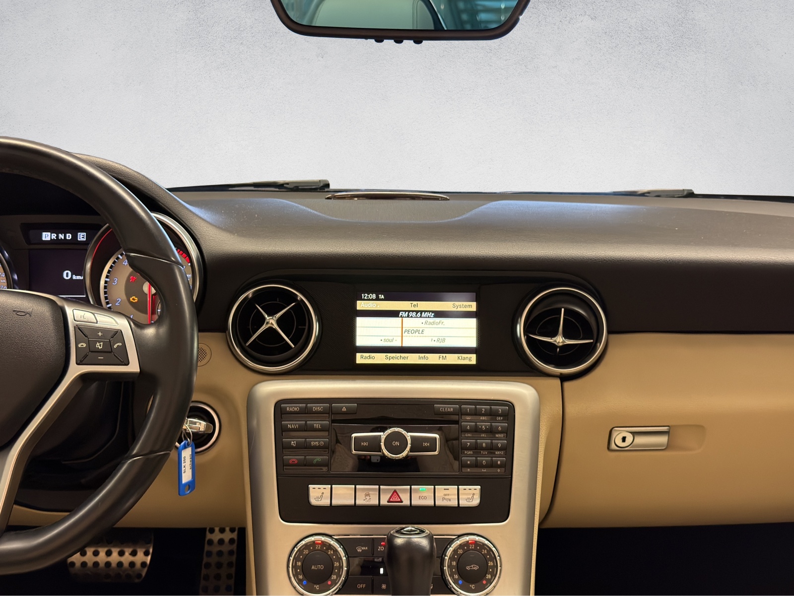 MERCEDES-BENZ SLK 250 7G-Tronic-image-10