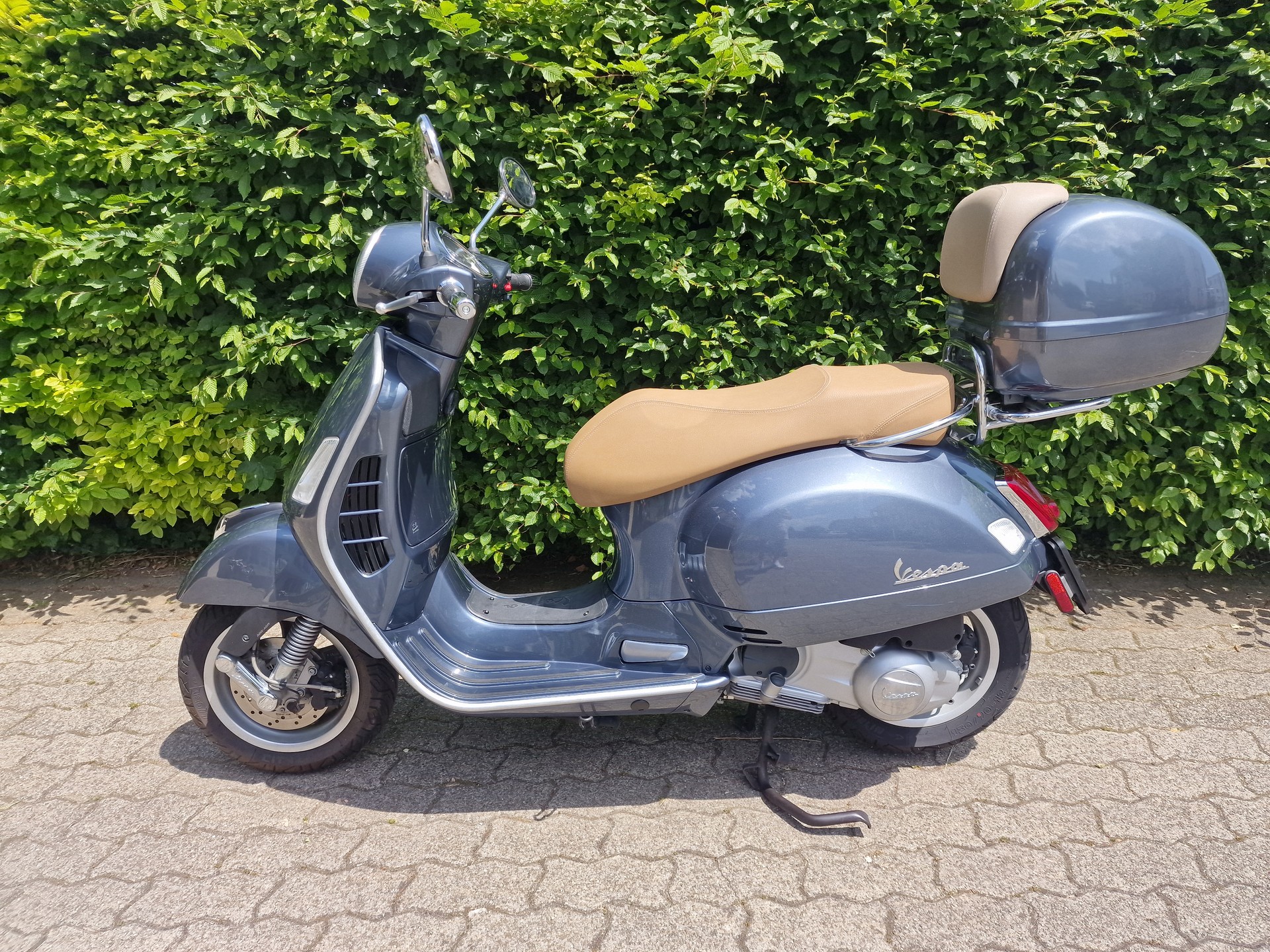 PIAGGIO Vespa GTS Super 300 i.e ABS-image-2