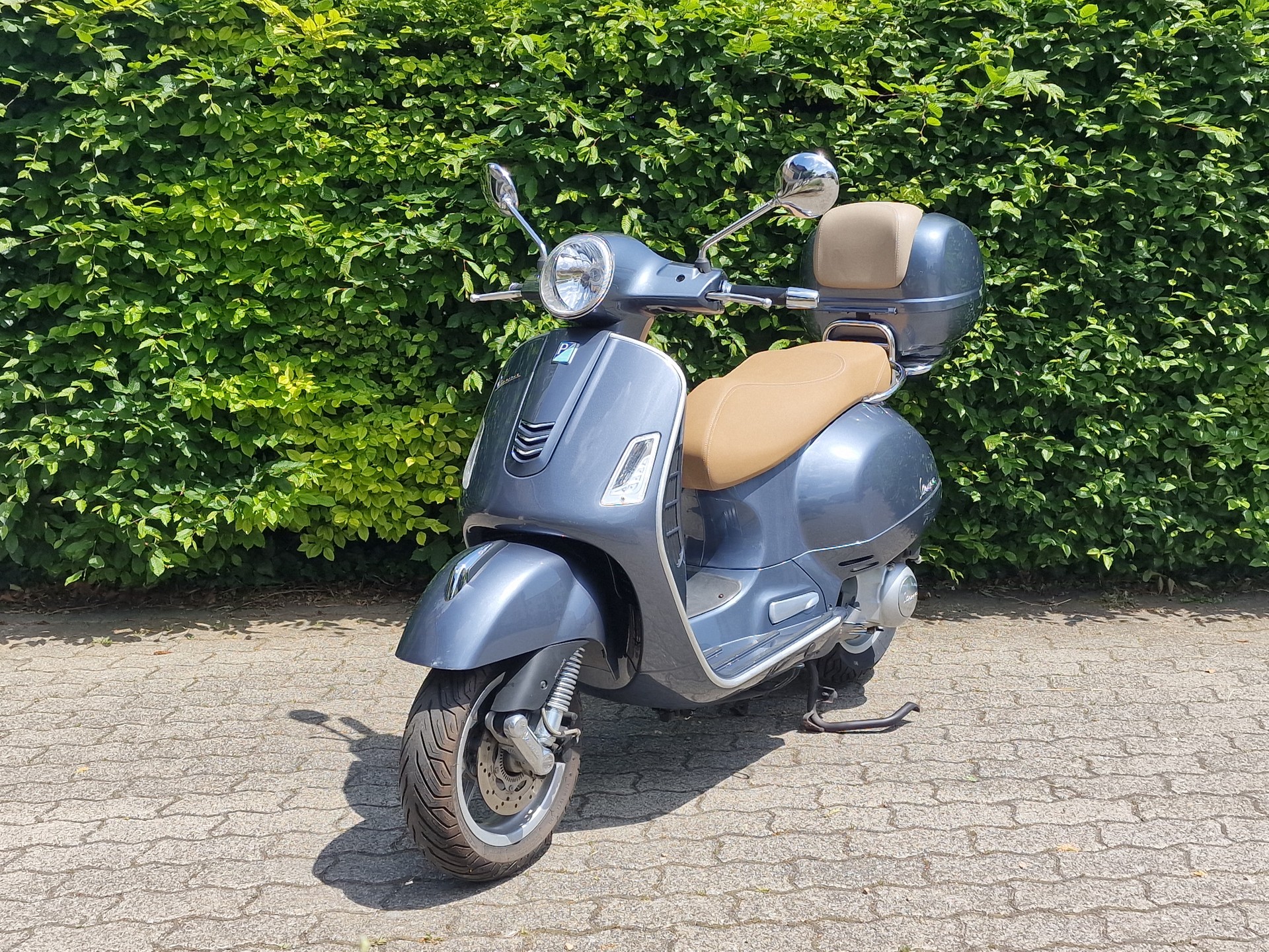 PIAGGIO Vespa GTS Super 300 i.e ABS-image-1