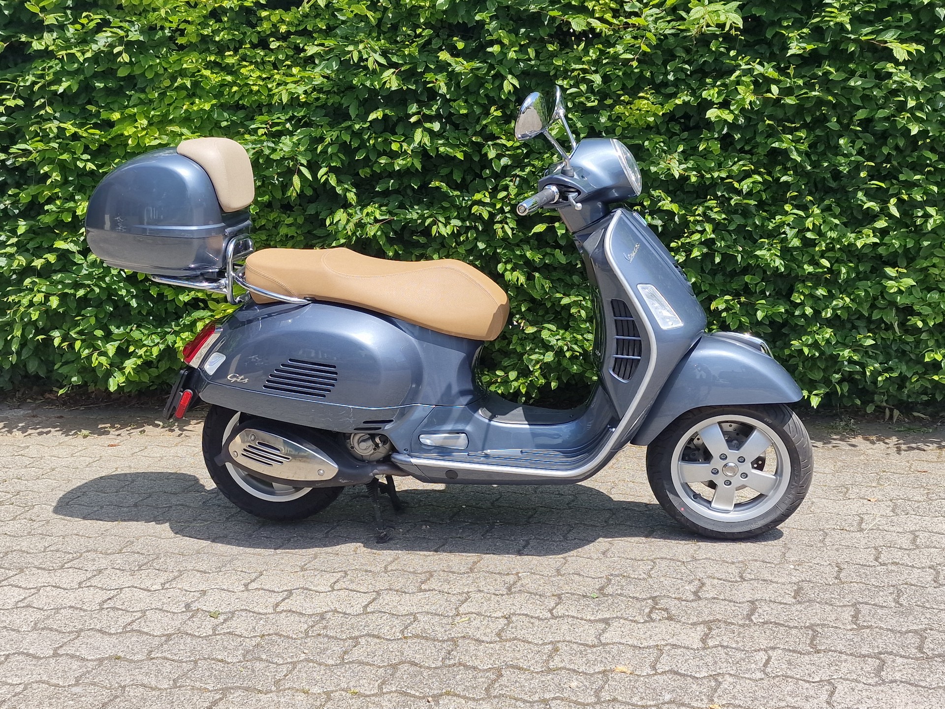 PIAGGIO Vespa GTS Super 300 i.e ABS-image-3