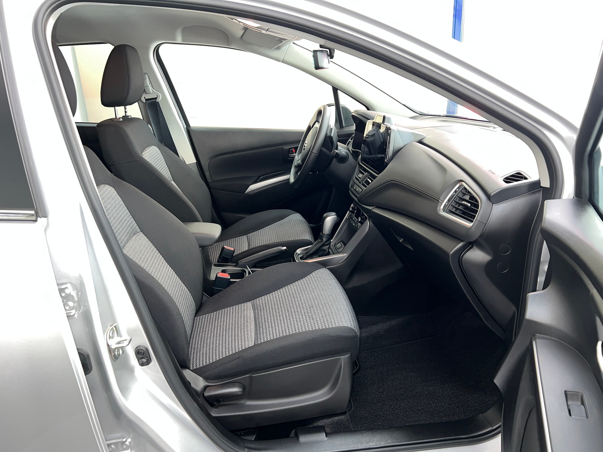 SUZUKI S-Cross 1.4 16V Compact+ MHD 4WD Automatic-image-6