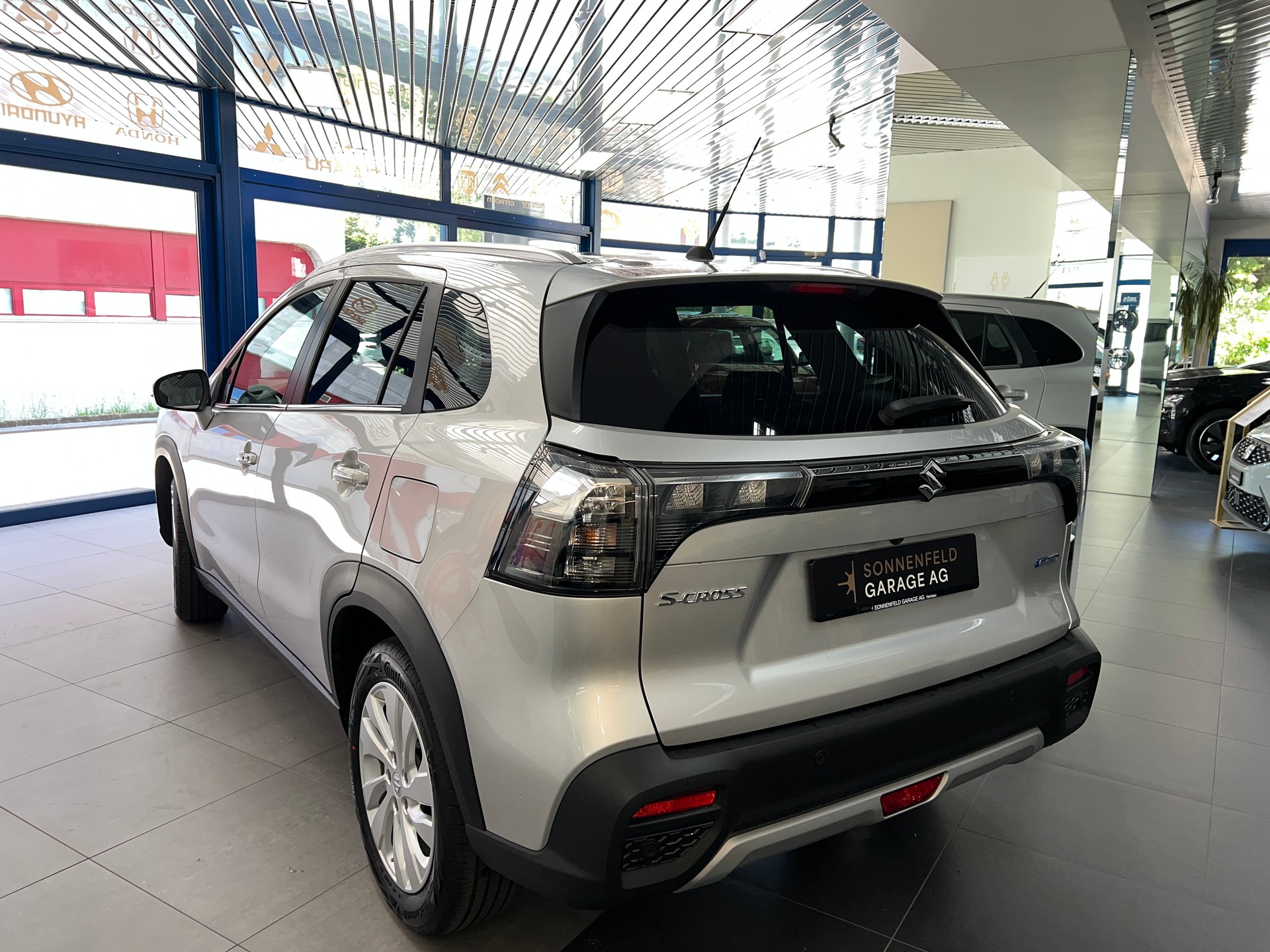 SUZUKI S-Cross 1.4 16V Compact+ MHD 4WD Automatic-showroom-element-3