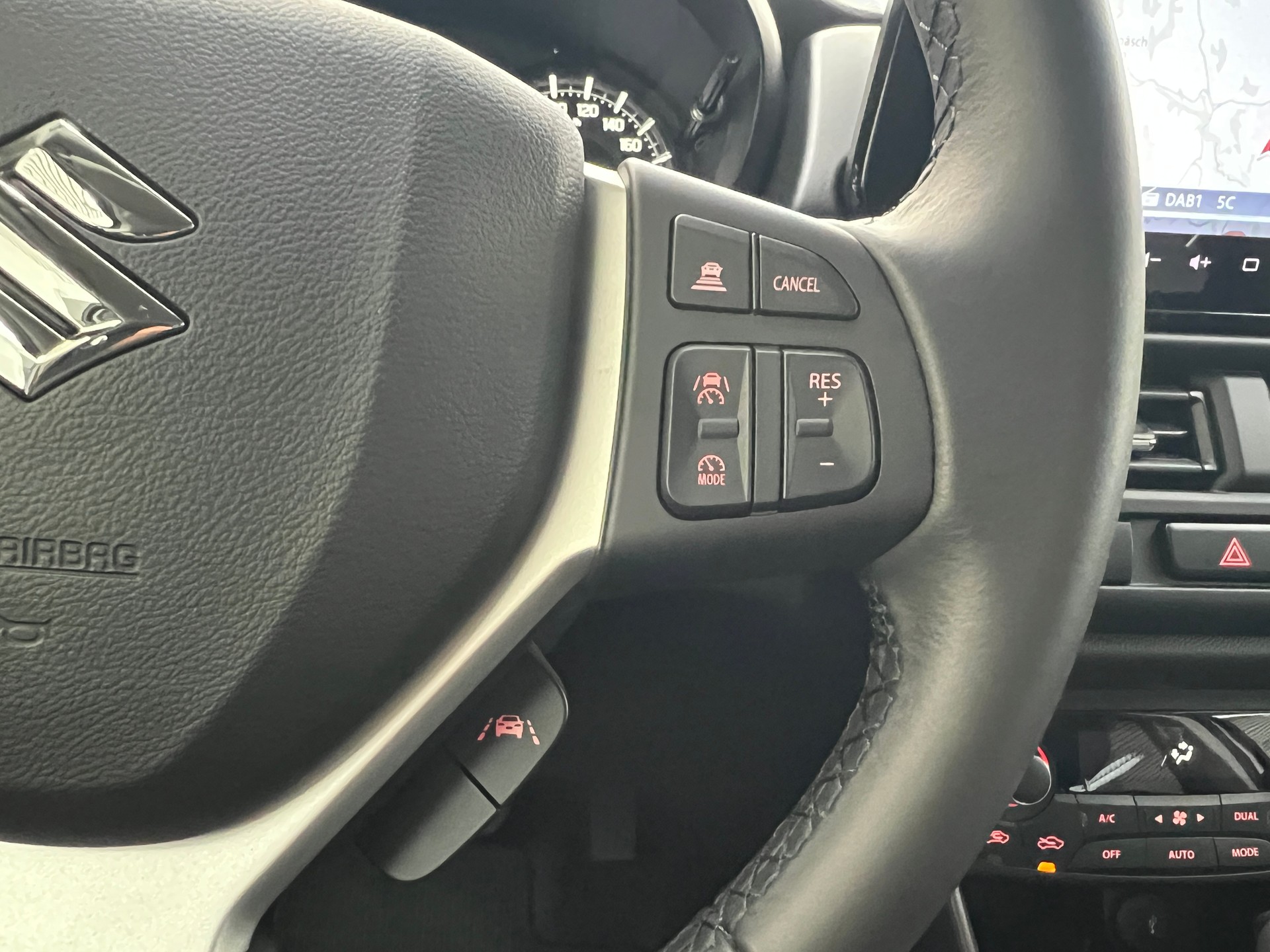 SUZUKI S-Cross 1.4 16V Compact+ MHD 4WD Automatic-image-11