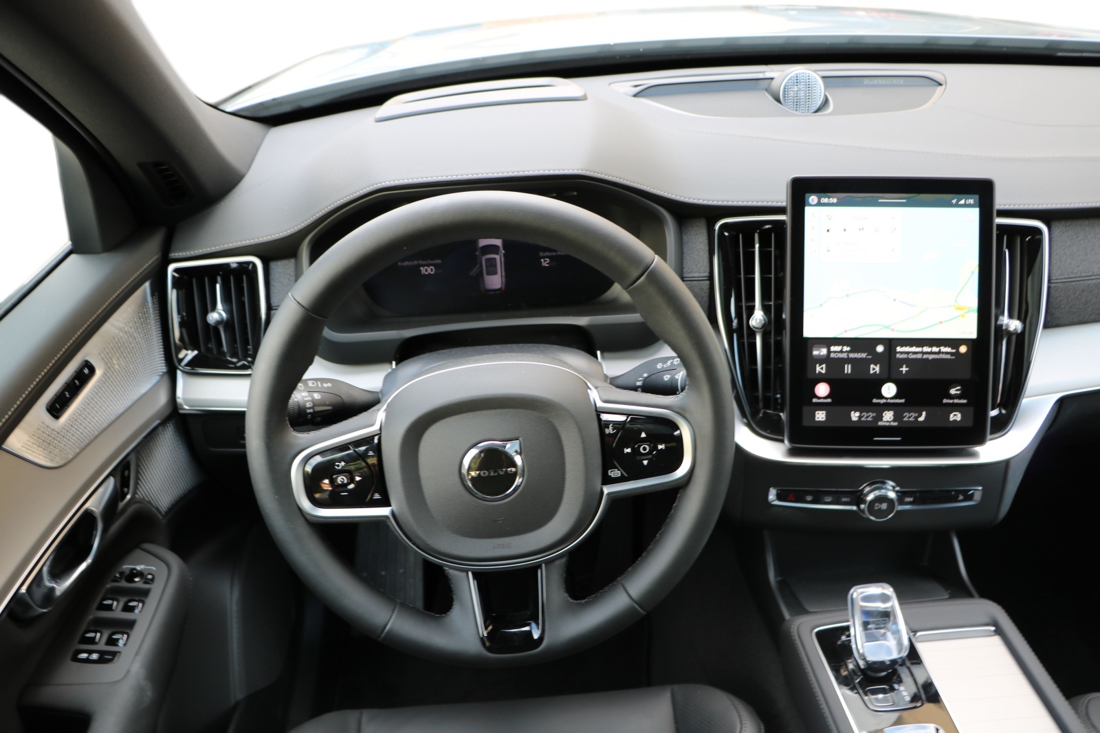 VOLVO XC90 T8 AWD PluginHybrid Dark Edition Geartronic-image-10