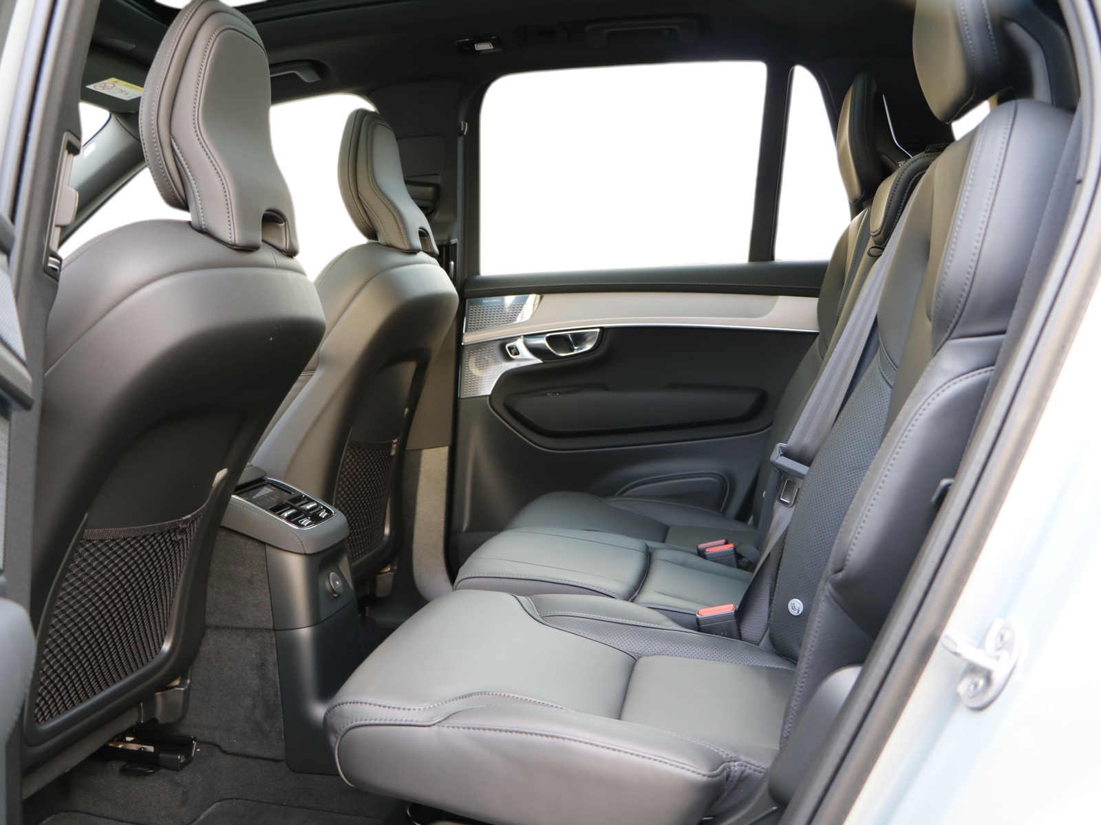 VOLVO XC90 T8 AWD PluginHybrid Dark Edition Geartronic-image-13