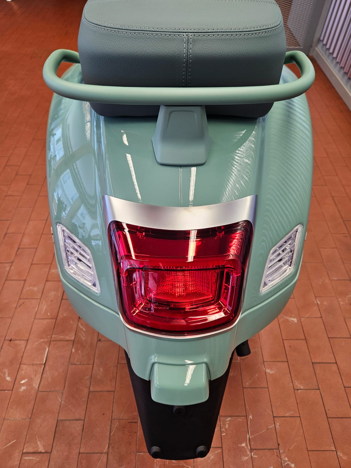 PIAGGIO GTS 310 80th Euro 5+-image-6
