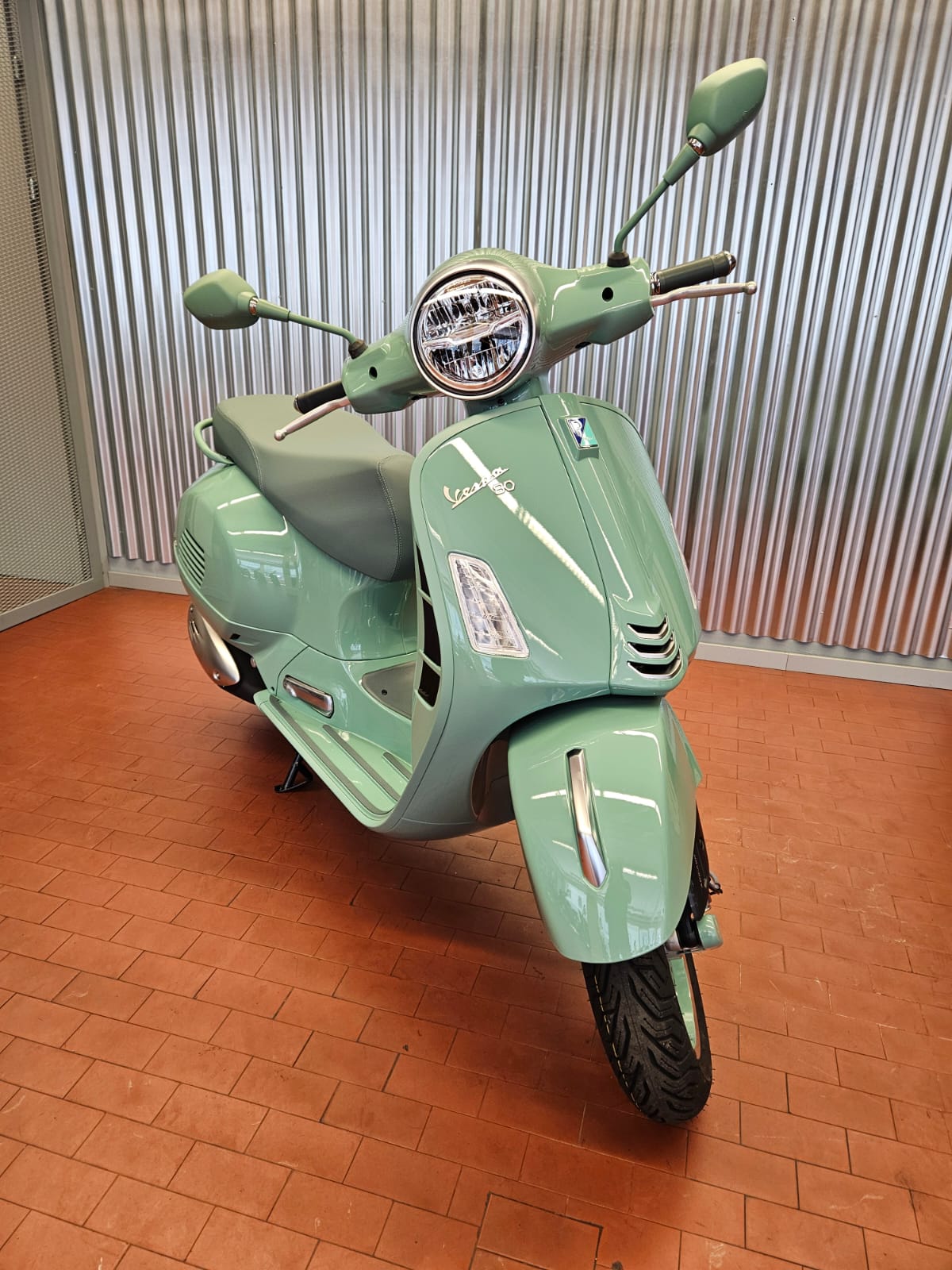 PIAGGIO GTS 310 80th Euro 5+-showroom-element-2