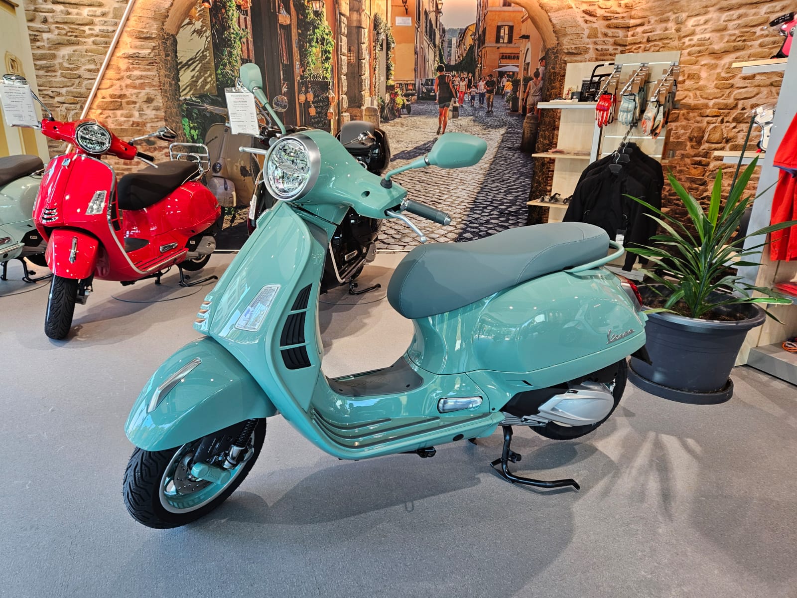 PIAGGIO GTS 310 80th Euro 5+-image-12