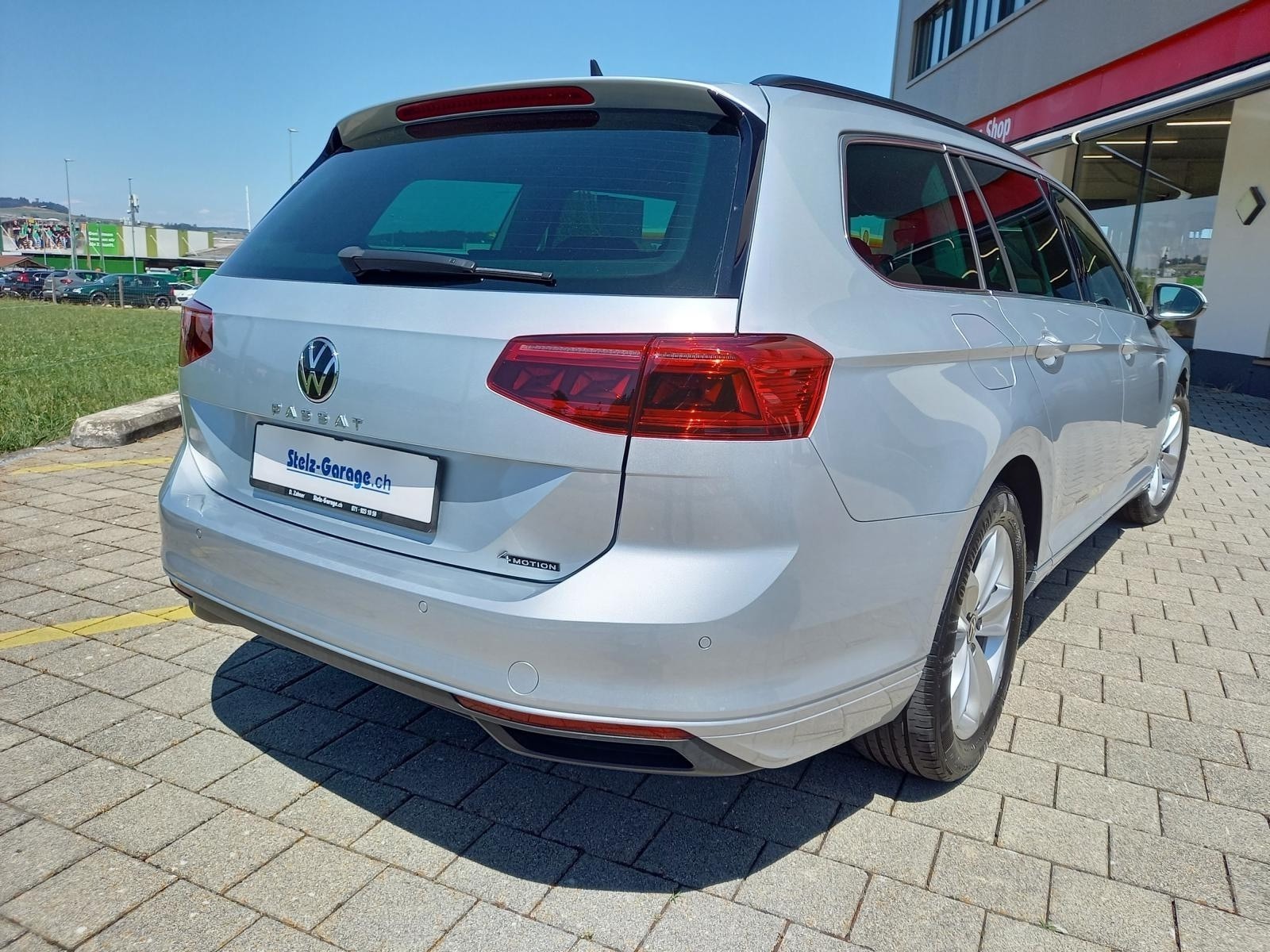 VW Passat 2.0 TDI BMT Business 4Motion DSG-showroom-element-1