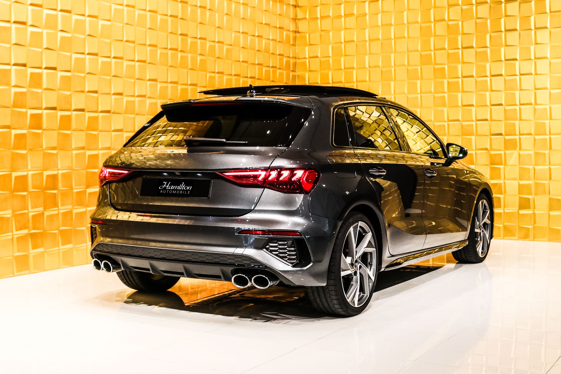 AUDI S3 Sportback 2.0 TFSI quattro S-tronic-image-5