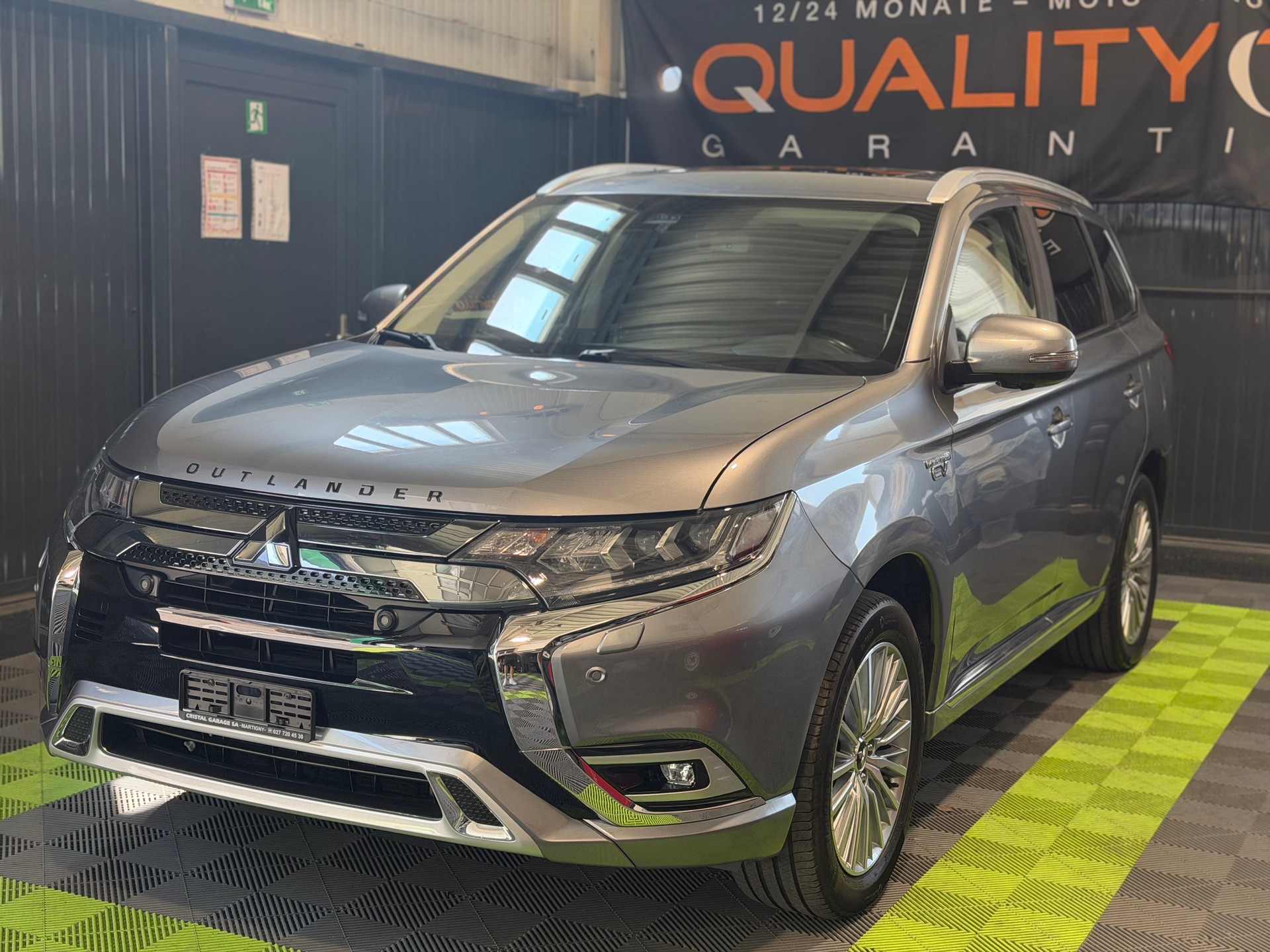 MITSUBISHI Outlander 2.4 PHEV Diamond 4WD Automatic