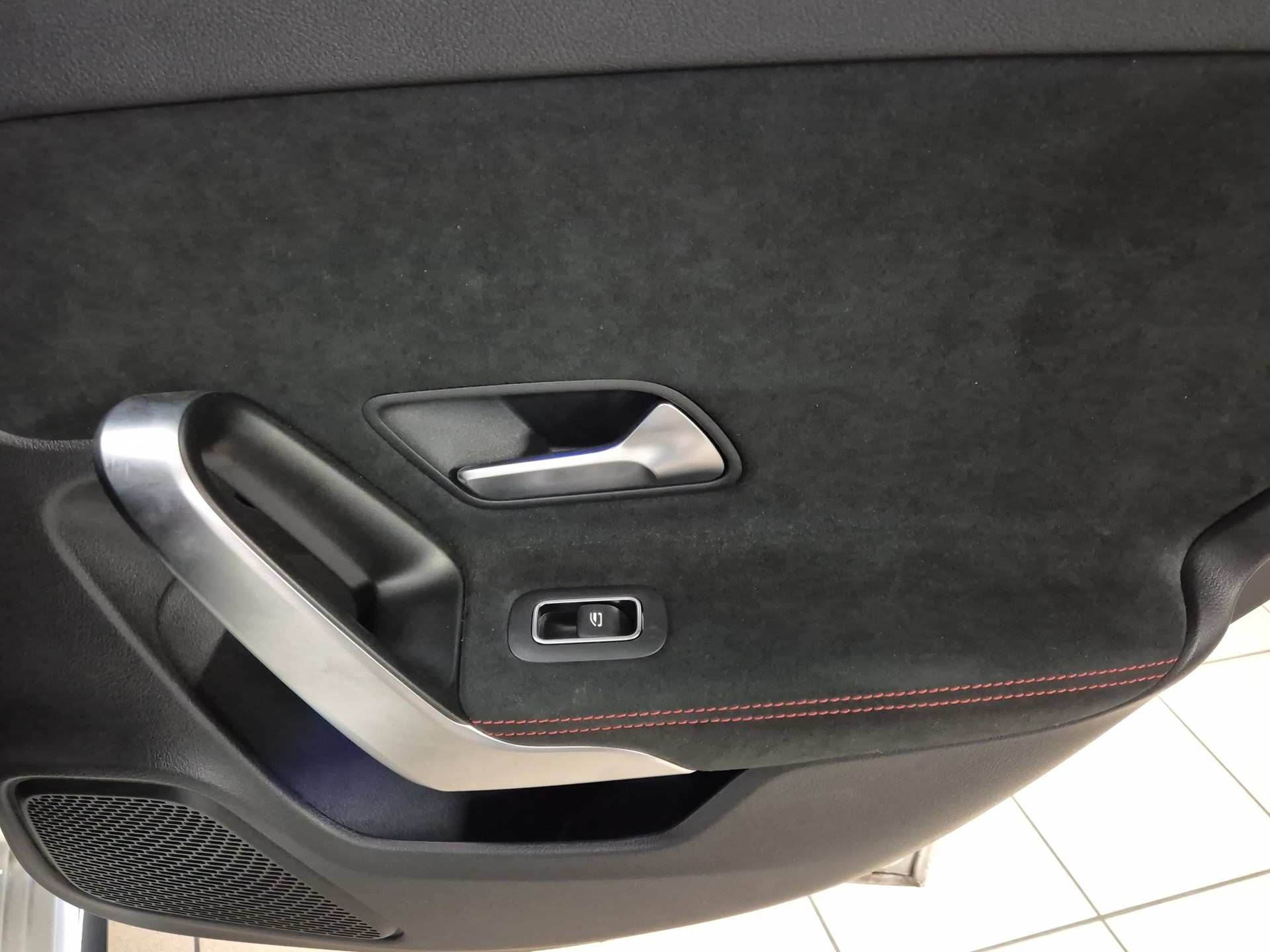 MERCEDES-BENZ A AMG 35 4Matic 8G-DCT -CH- LEASING à partir de CHF 450.-/mois-image-13